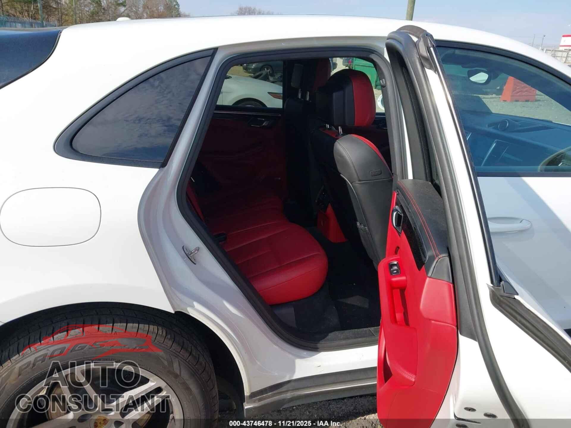 PORSCHE MACAN 2018 - WP1AA2A53JLB16962