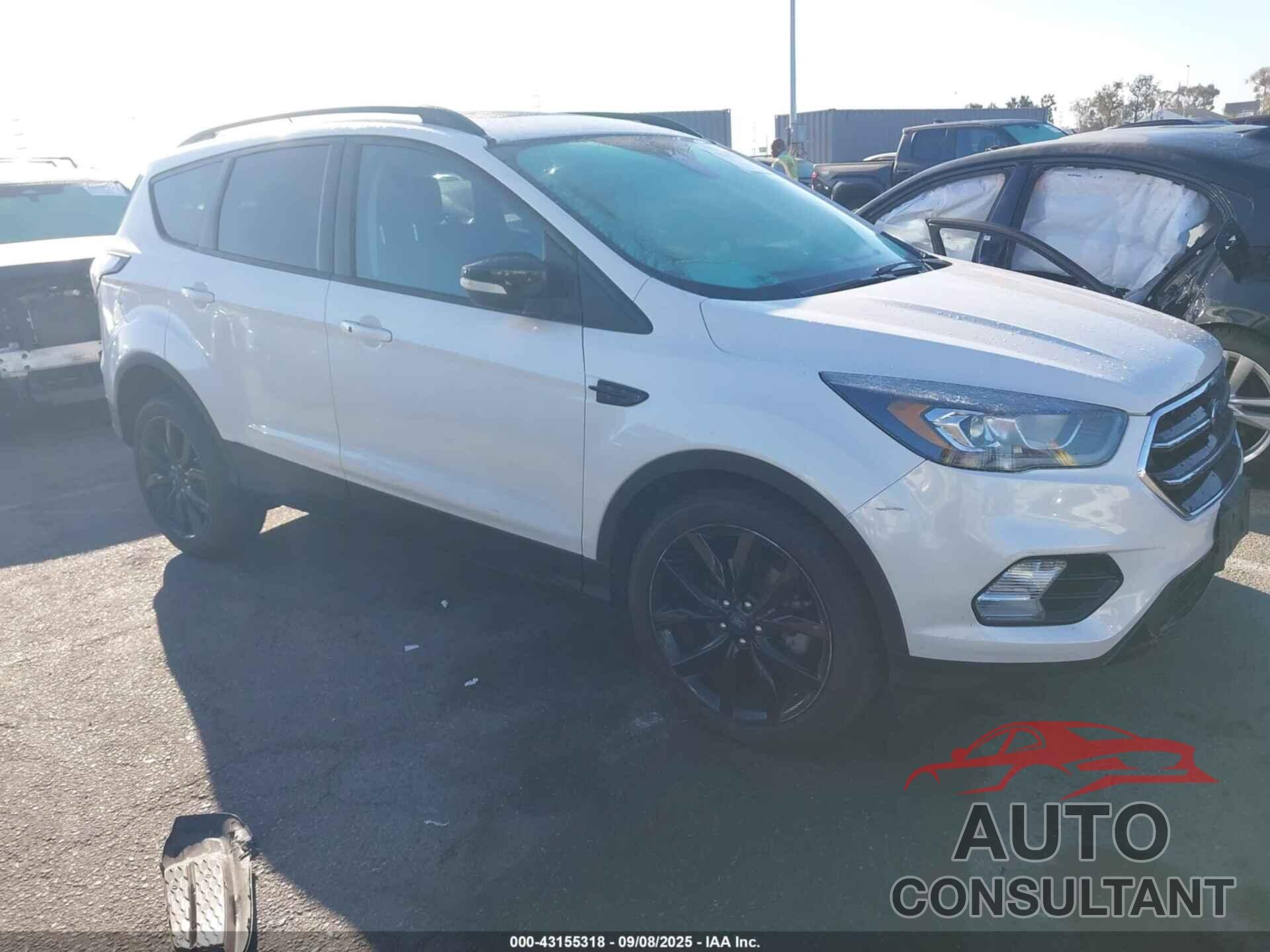 FORD ESCAPE 2017 - 1FMCU0JD8HUE48070
