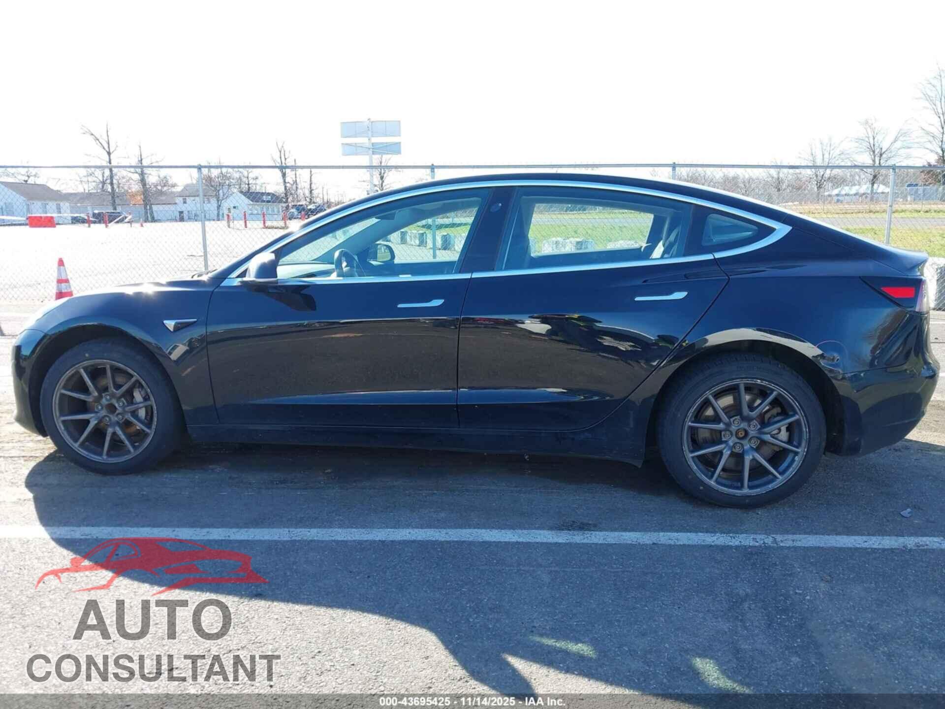 TESLA MODEL 3 2018 - 5YJ3E1EA2JF034501