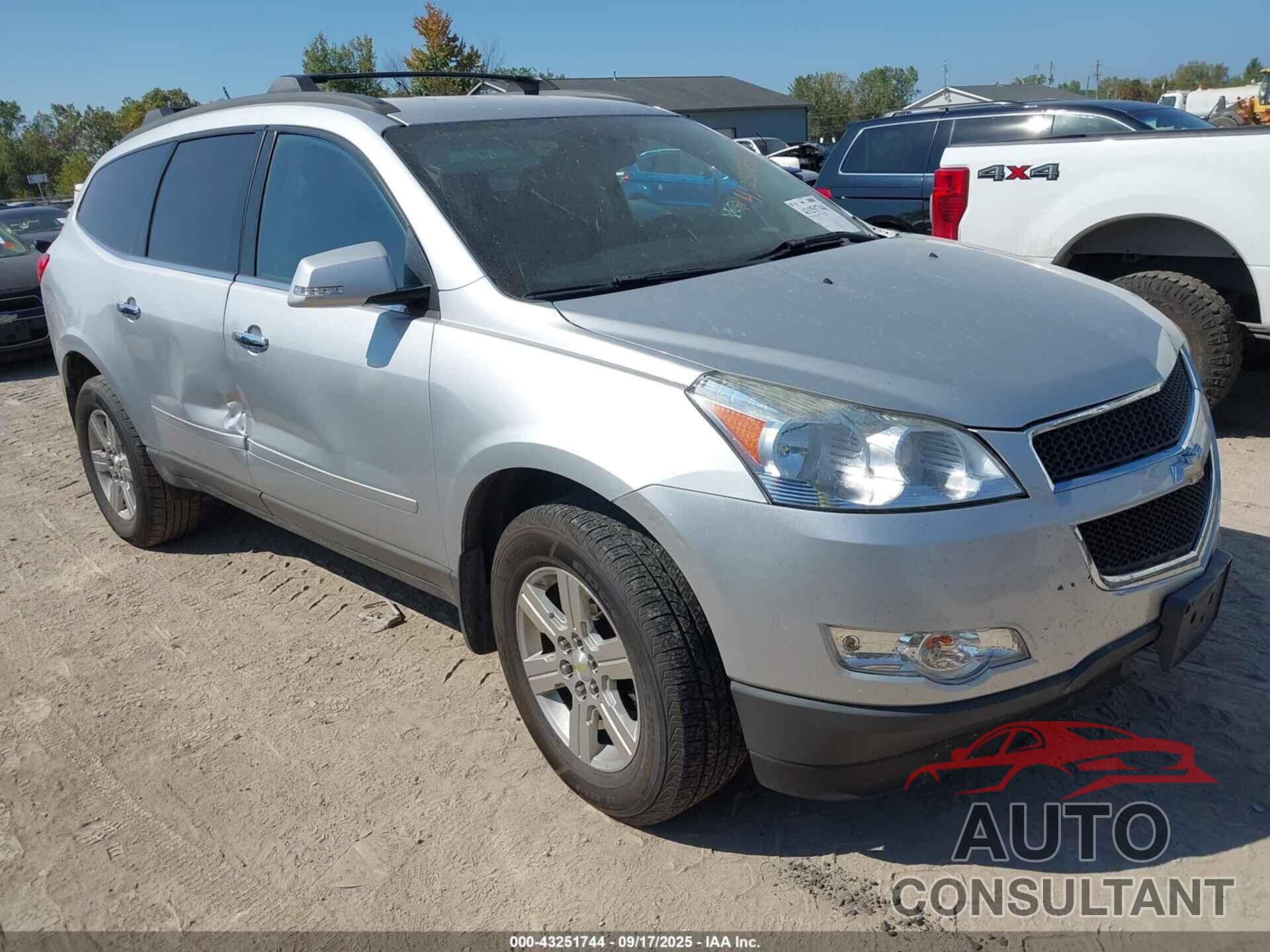CHEVROLET TRAVERSE 2010 - 1GNLRFED5AJ219878