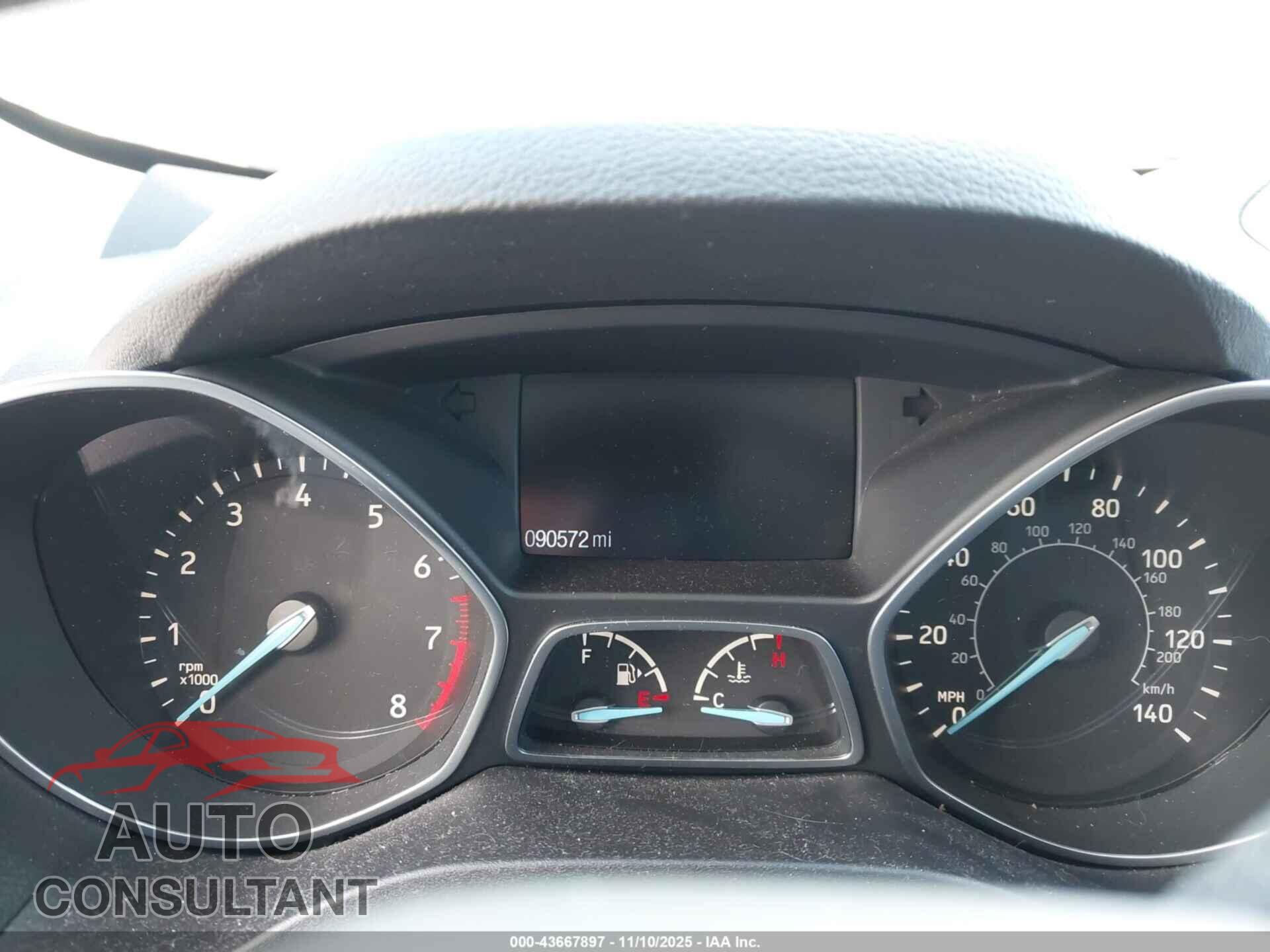 FORD ESCAPE 2017 - 1FMCU0F77HUC42435