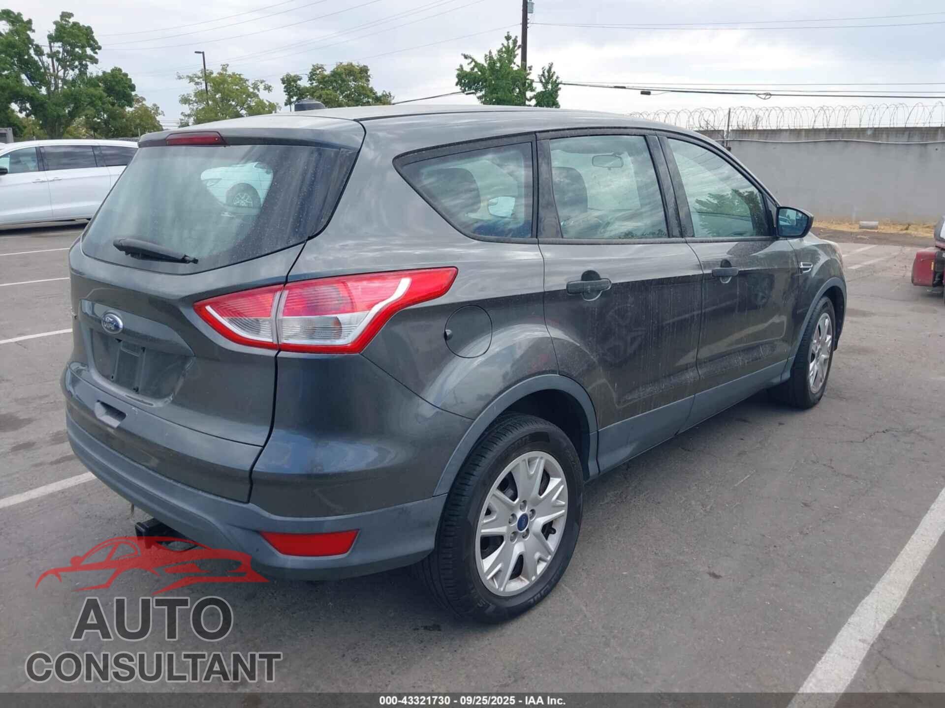 FORD ESCAPE 2015 - 1FMCU0F72FUC80538