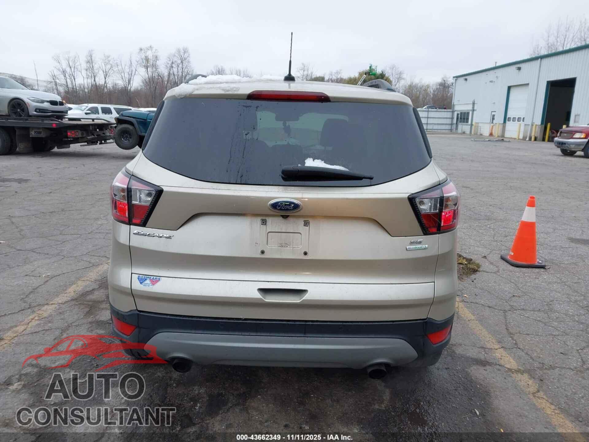 FORD ESCAPE 2017 - 1FMCU0GD6HUE45708