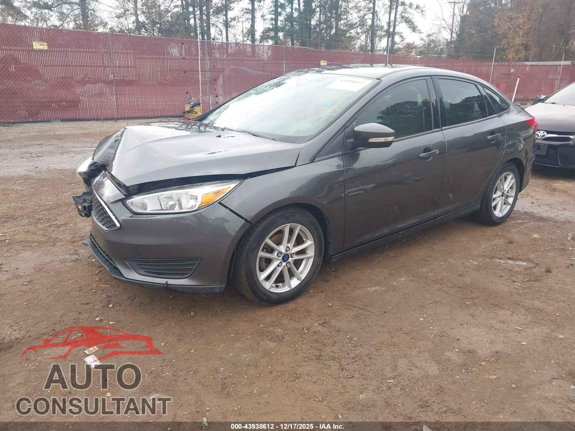 FORD FOCUS 2015 - 1FADP3F22FL218929