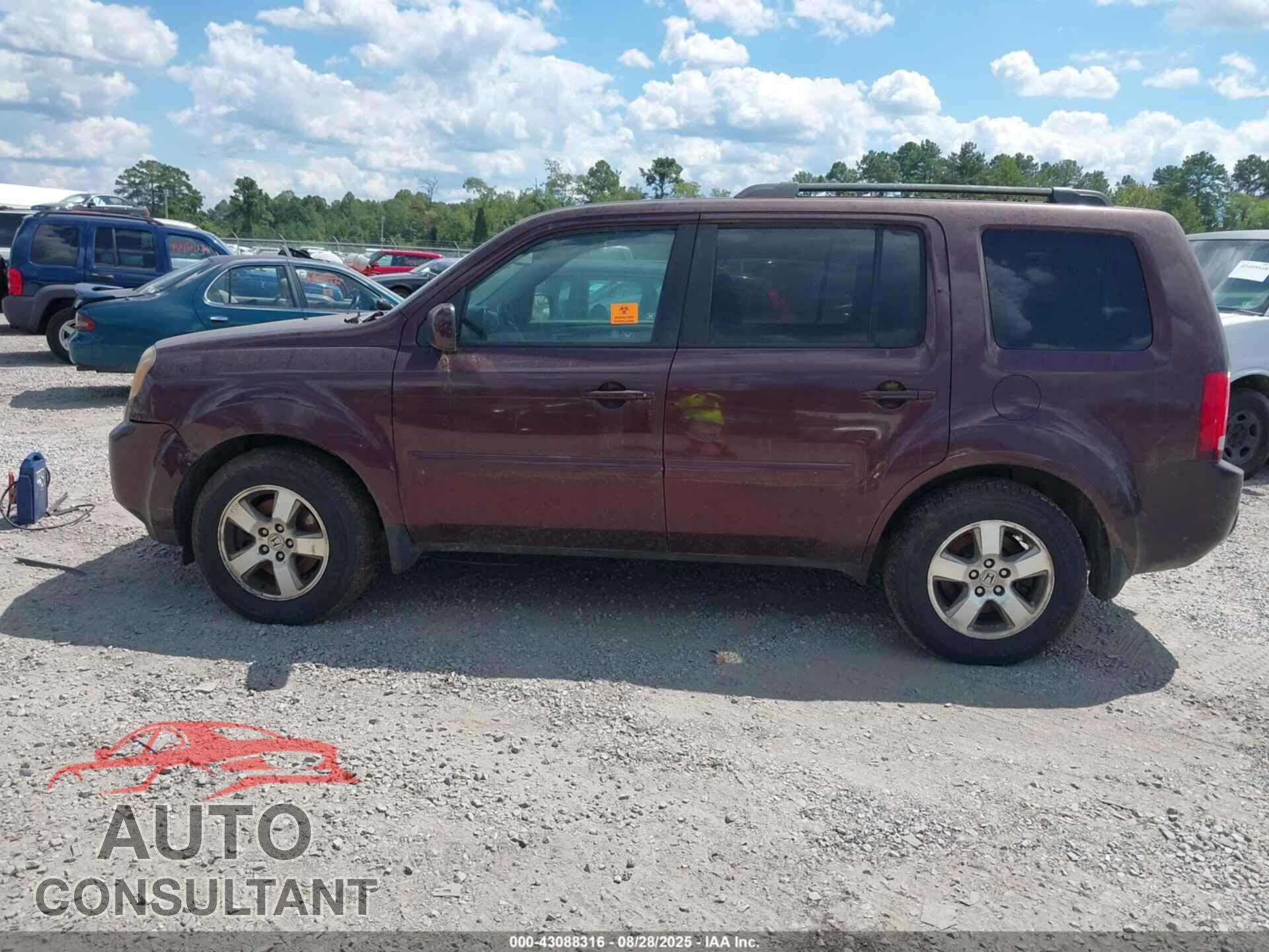 HONDA PILOT 2011 - 5FNYF4H58BB076224
