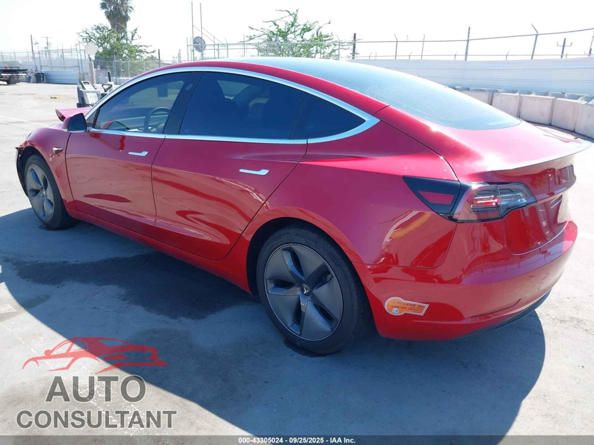 TESLA MODEL 3 2019 - 5YJ3E1EB5KF496786