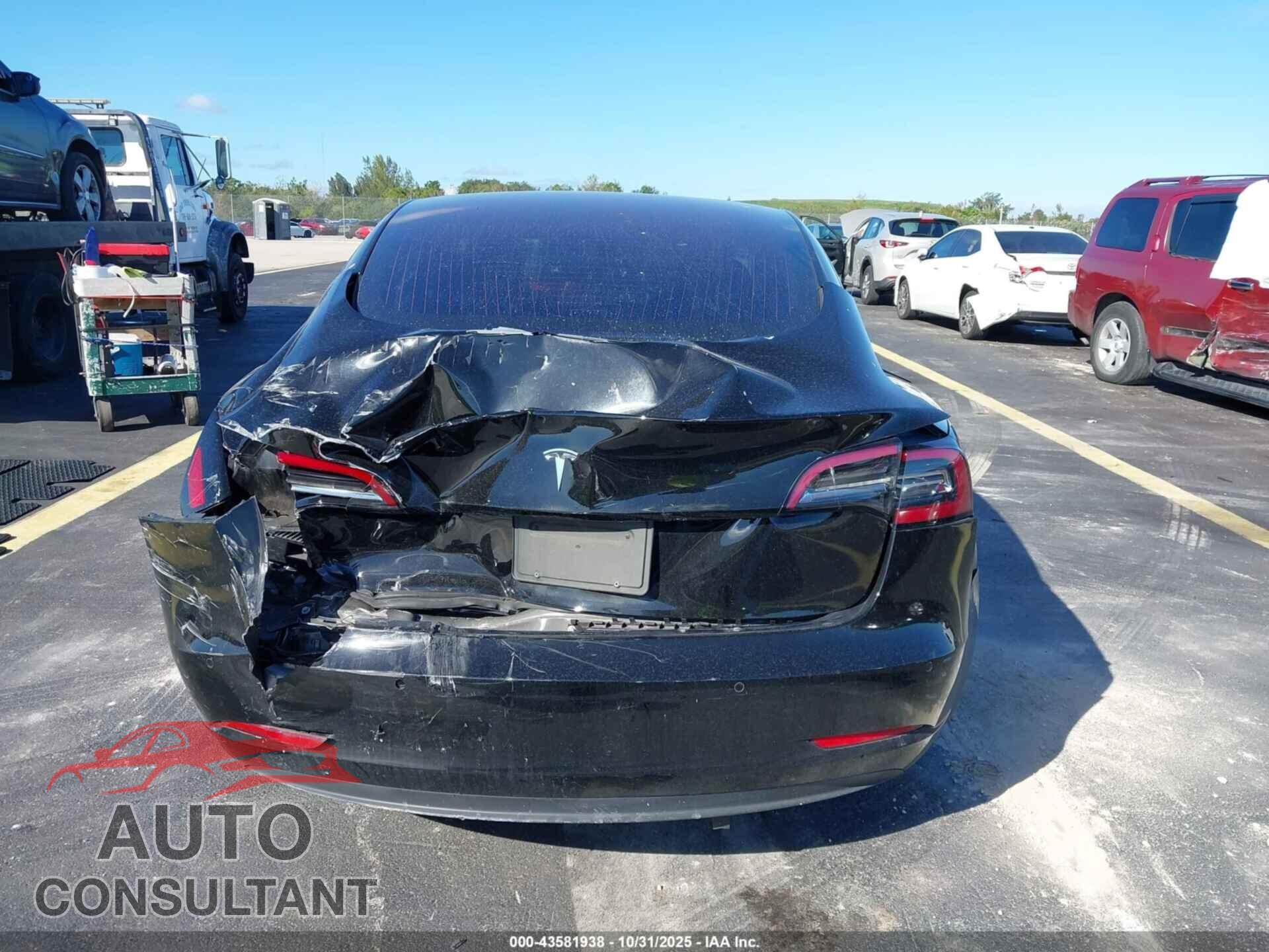 TESLA MODEL 3 2018 - 5YJ3E1EA9JF010079