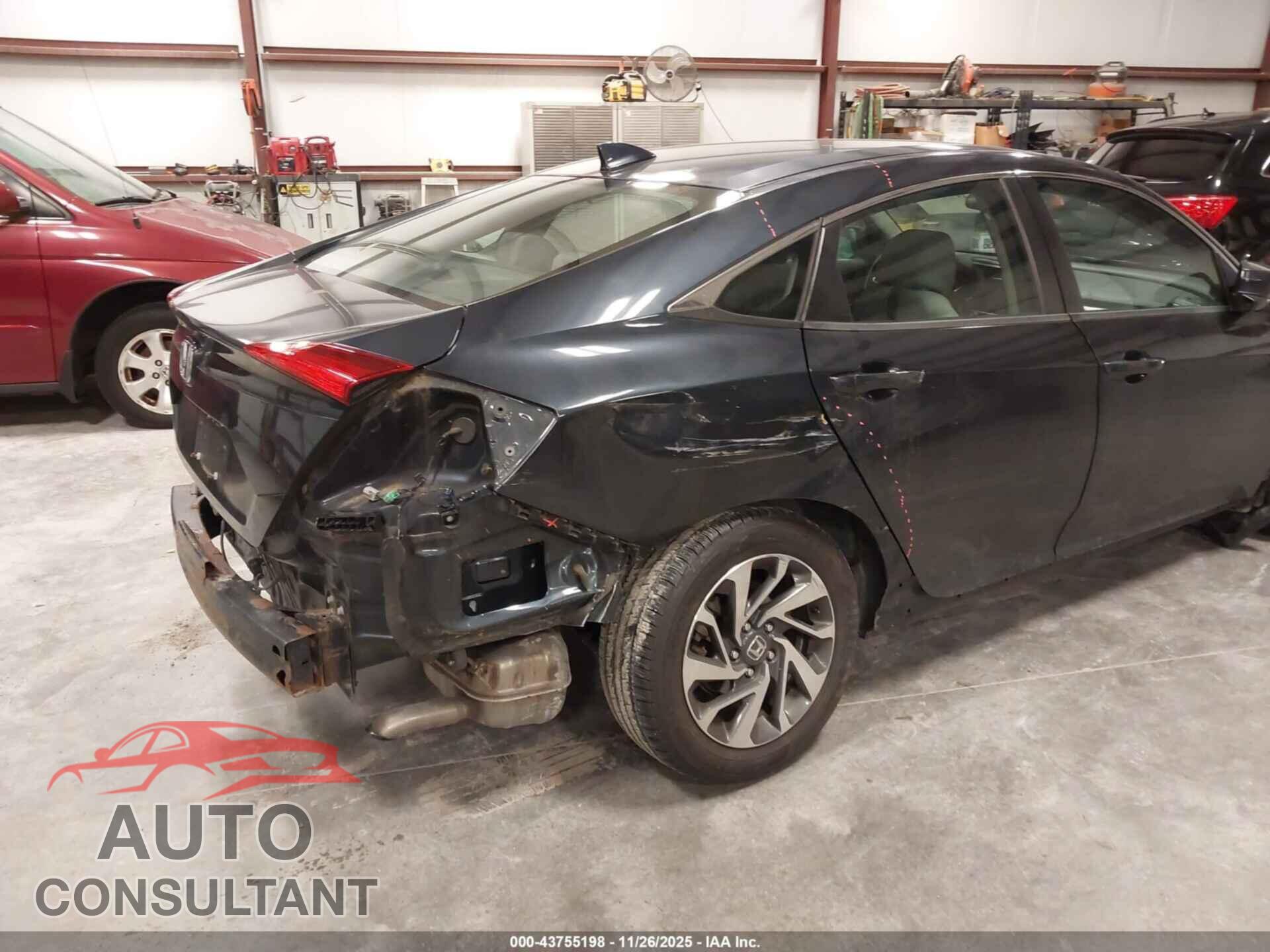 HONDA CIVIC 2018 - 2HGFC2F75JH551993