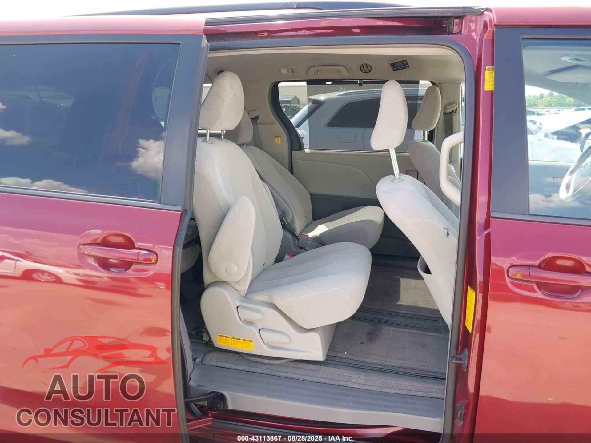 TOYOTA SIENNA 2013 - 5TDKK3DC8DS352223