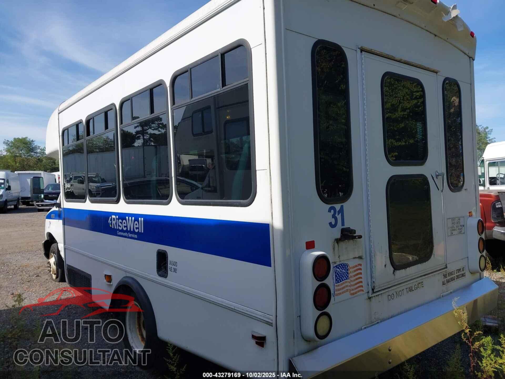 FORD E-450 CUTAWAY 2010 - 1FDFE4FS7ADB01733