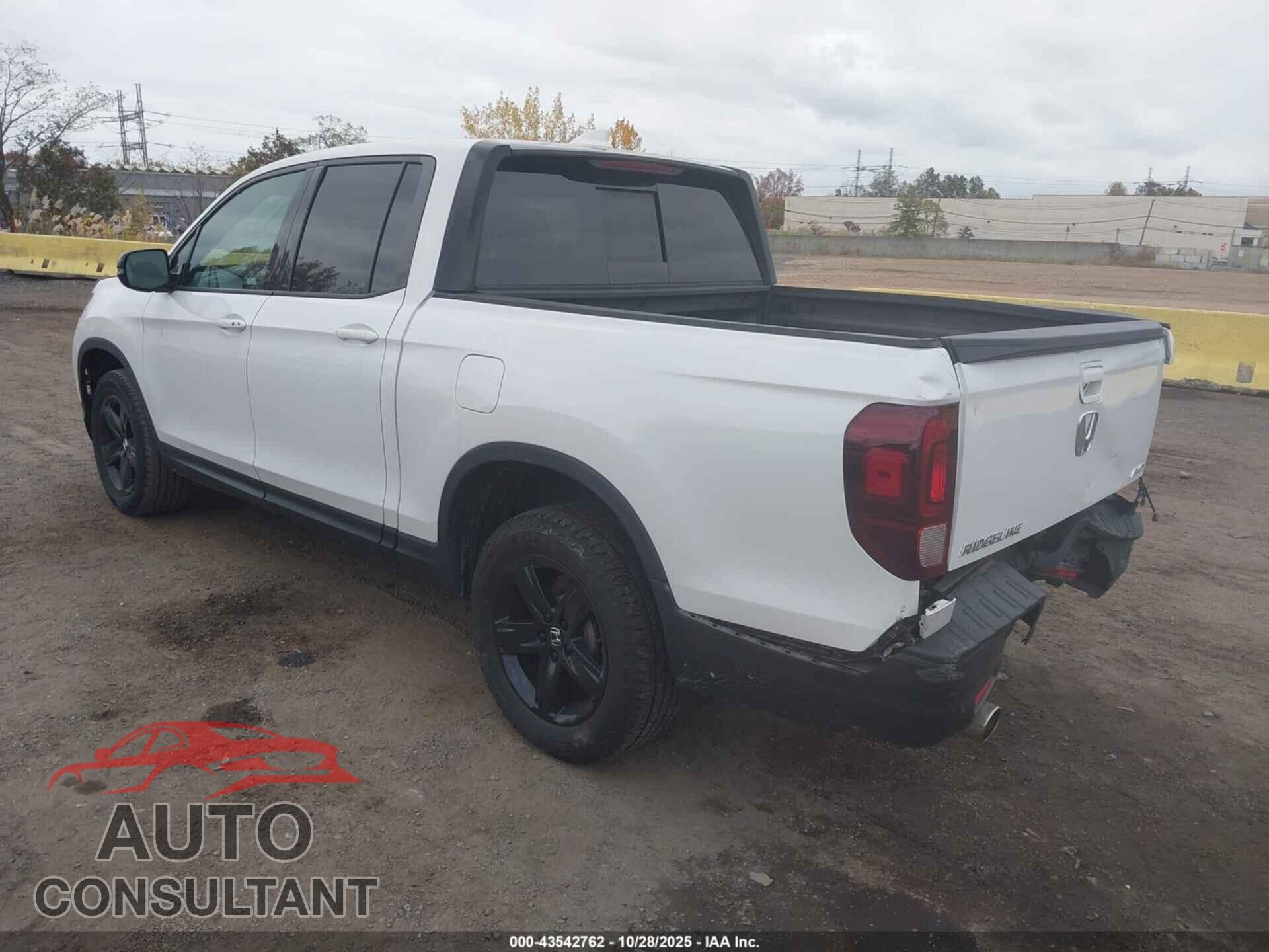 HONDA RIDGELINE 2023 - 5FPYK3F88PB015795