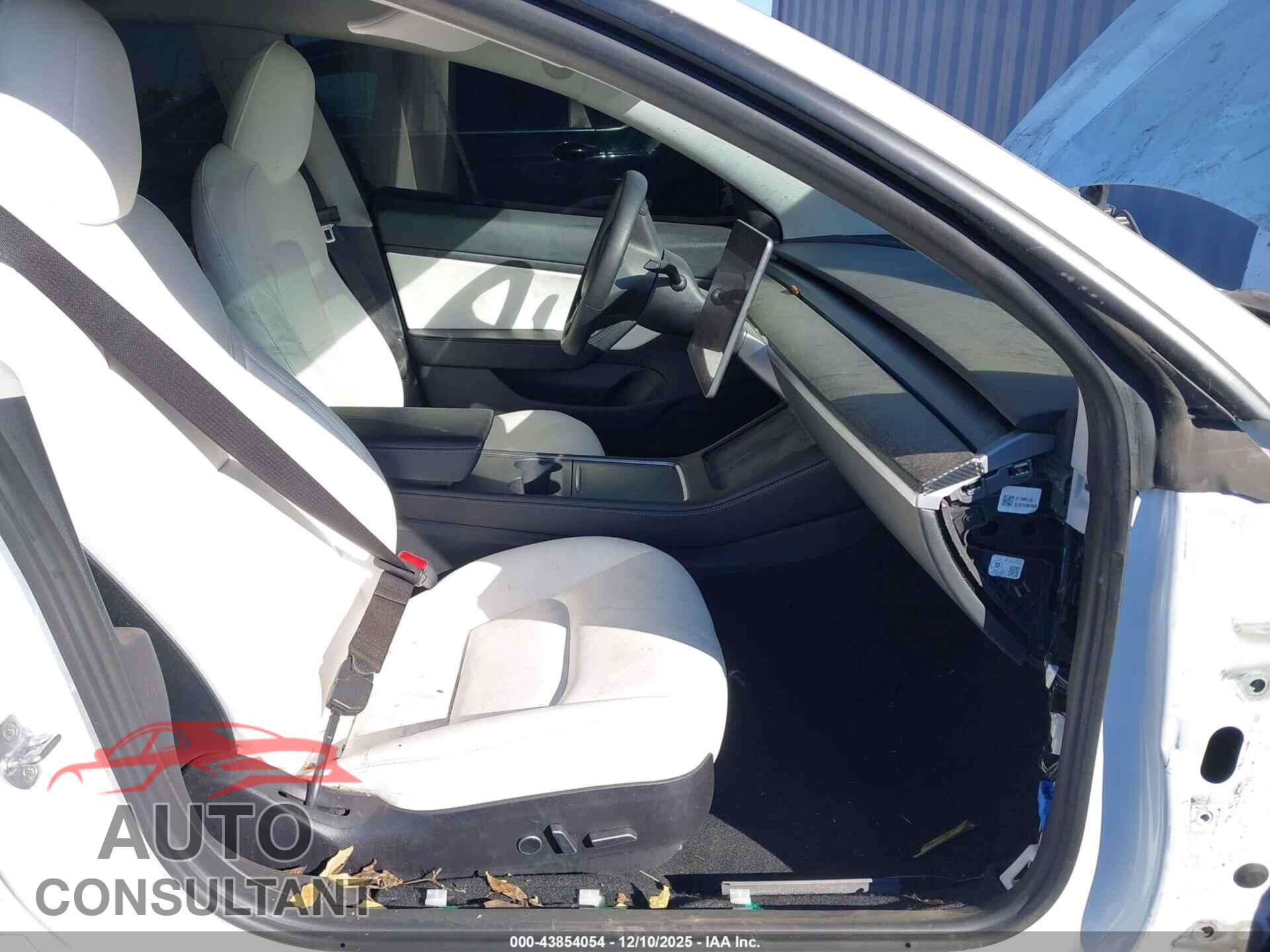 TESLA MODEL 3 2021 - 5YJ3E1EB0MF926646
