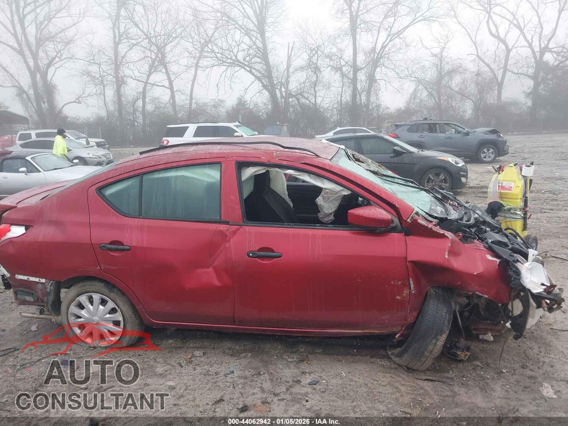 NISSAN VERSA 2017 - 3N1CN7AP3HL860138