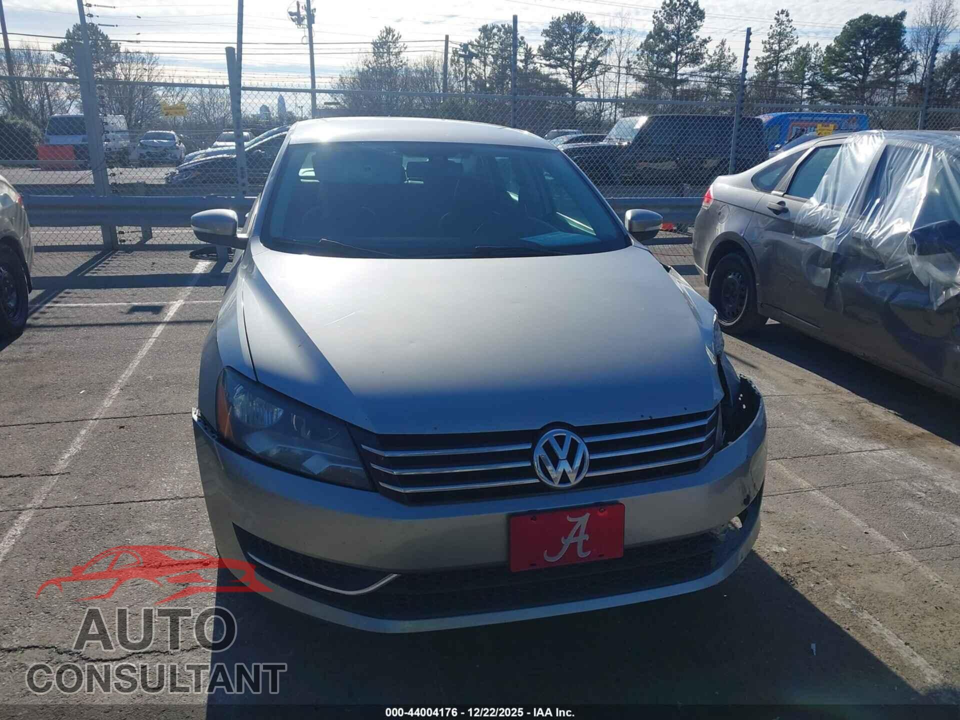 VOLKSWAGEN PASSAT 2013 - 1VWBP7A32DC097399