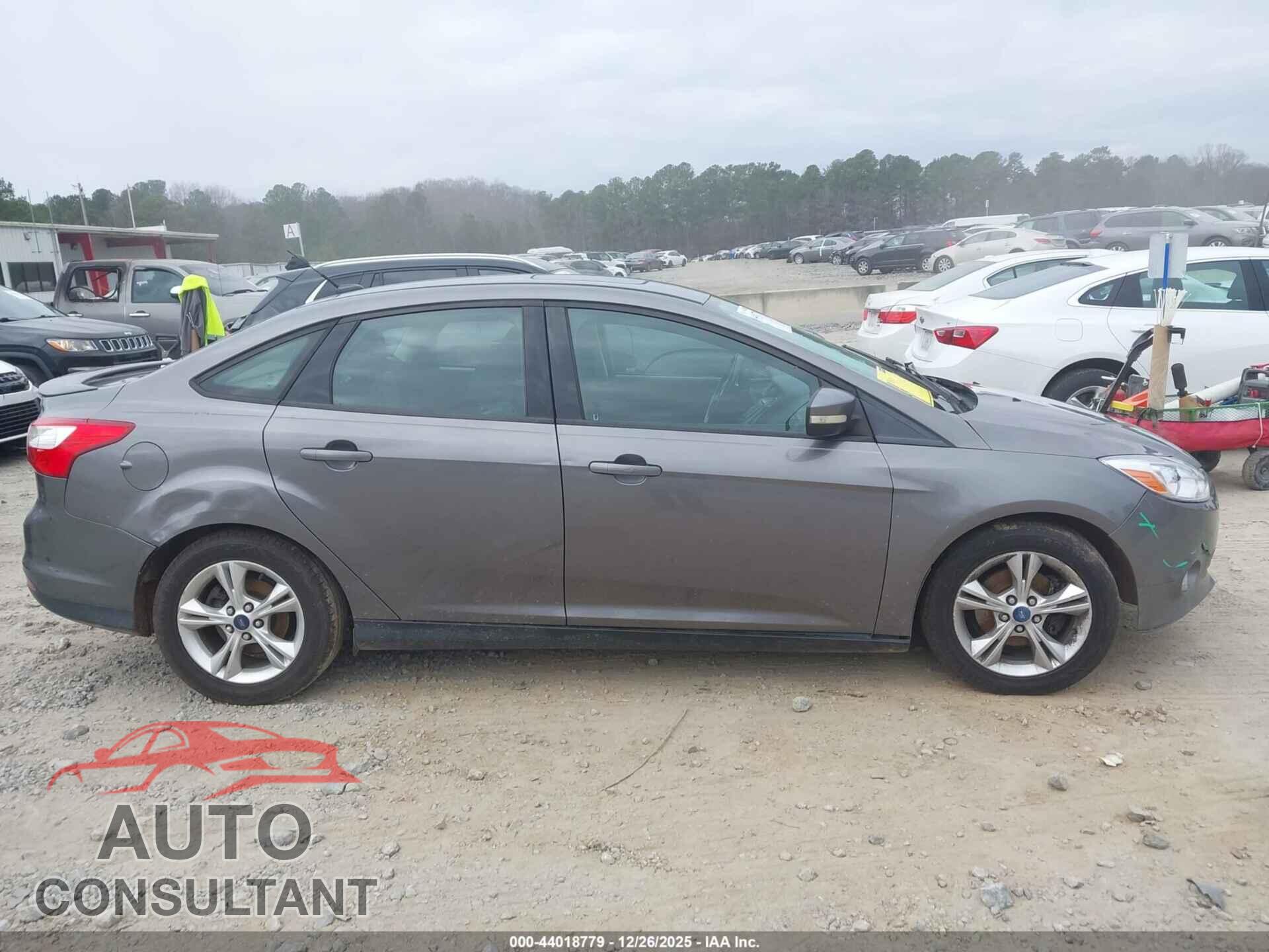 FORD FOCUS 2014 - 1FADP3F21EL257882