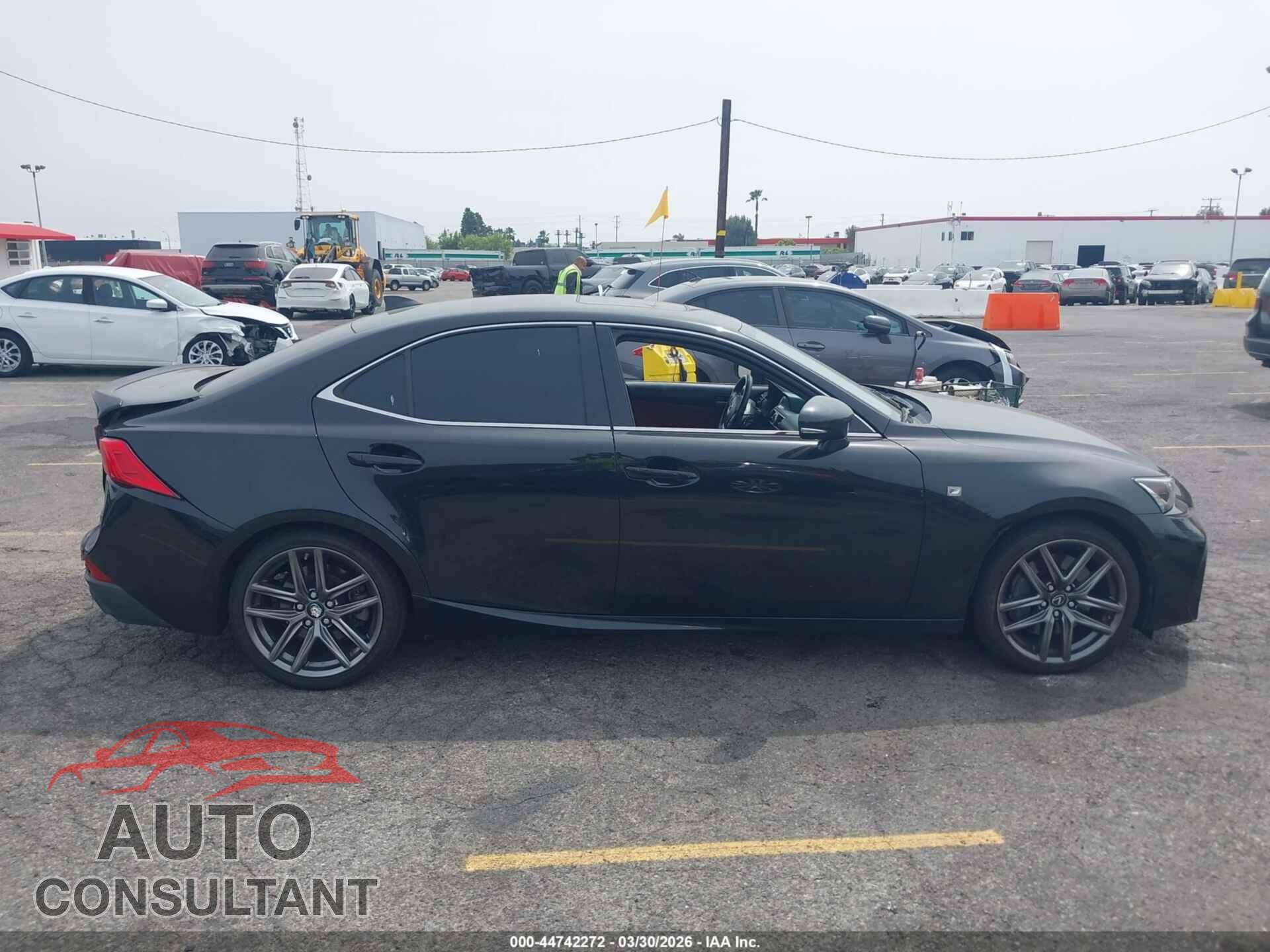LEXUS IS 200T 2017 - JTHBA1D20H5053916