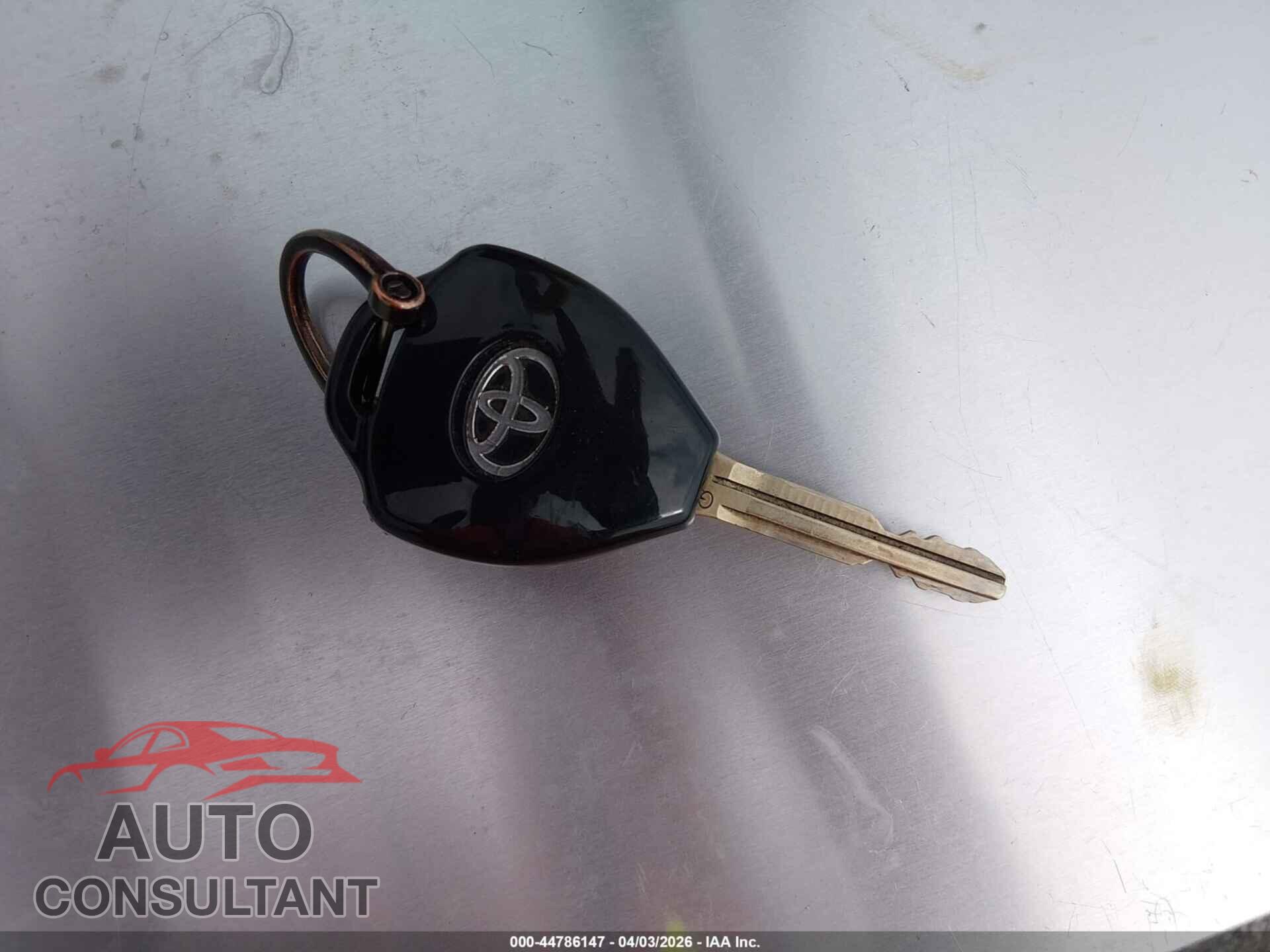 TOYOTA COROLLA 2013 - 2T1BU4EE4DC084120
