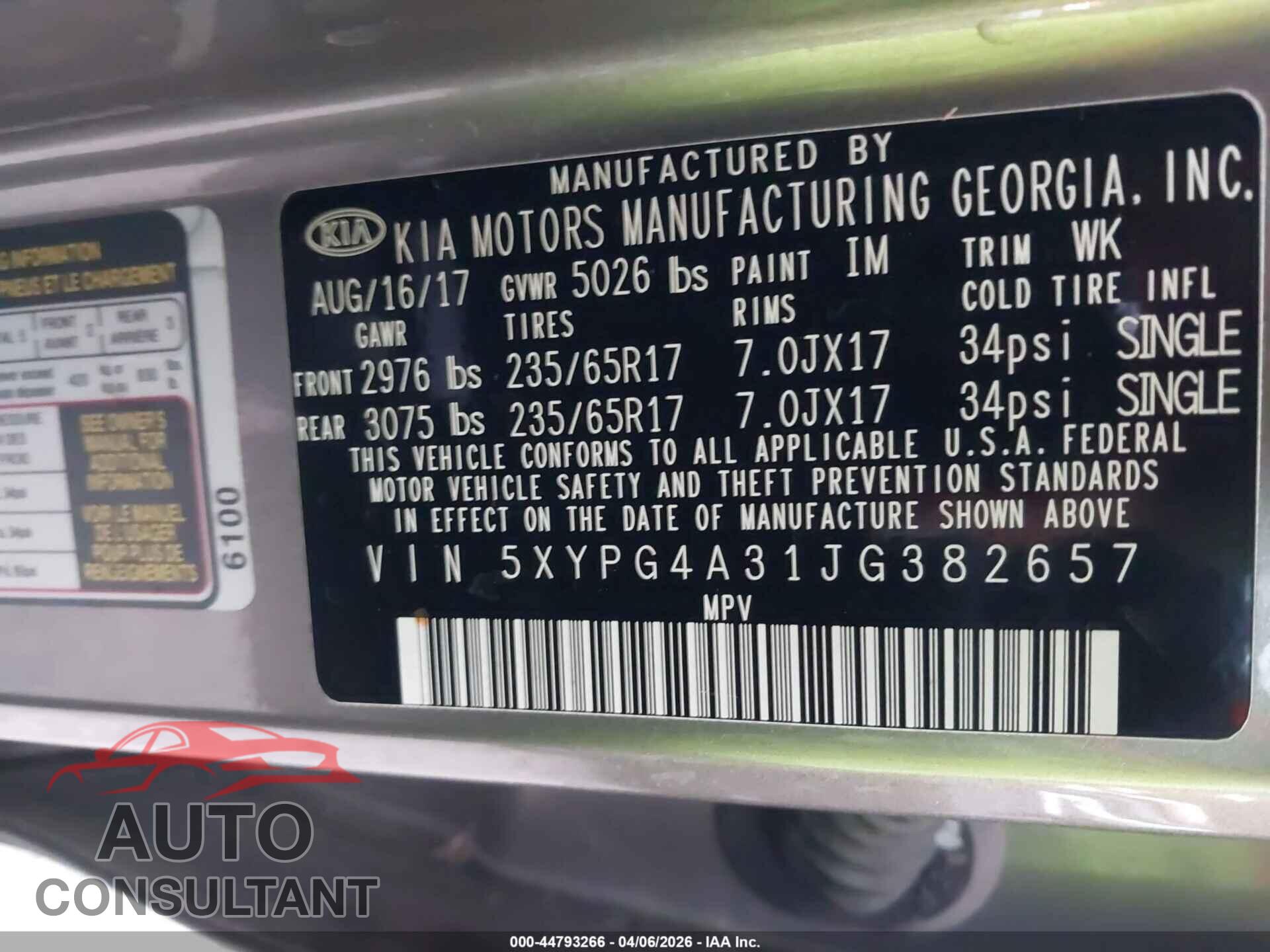 KIA SORENTO 2018 - 5XYPG4A31JG382657