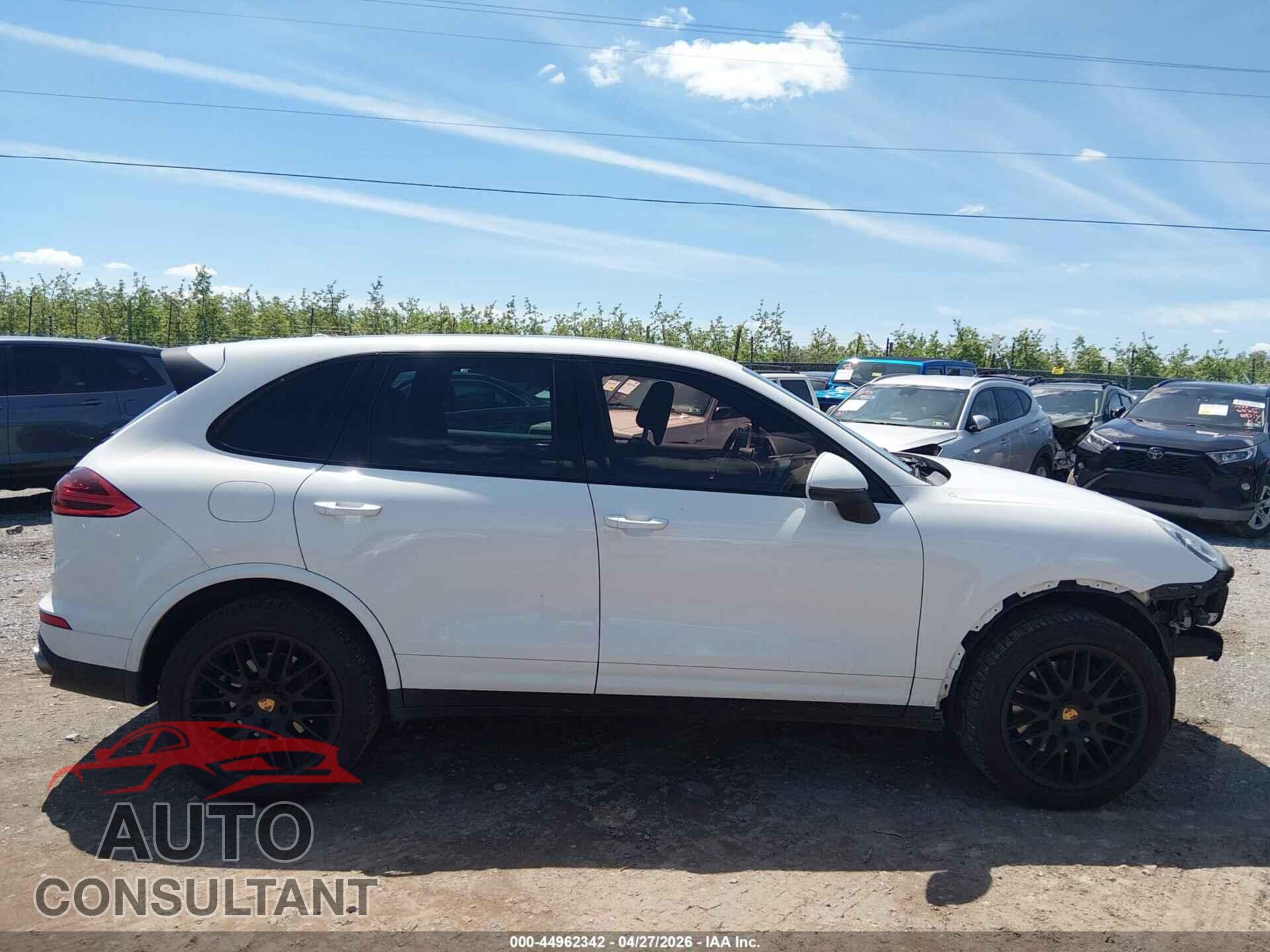 PORSCHE CAYENNE 2017 - WP1AA2A26HKA91061