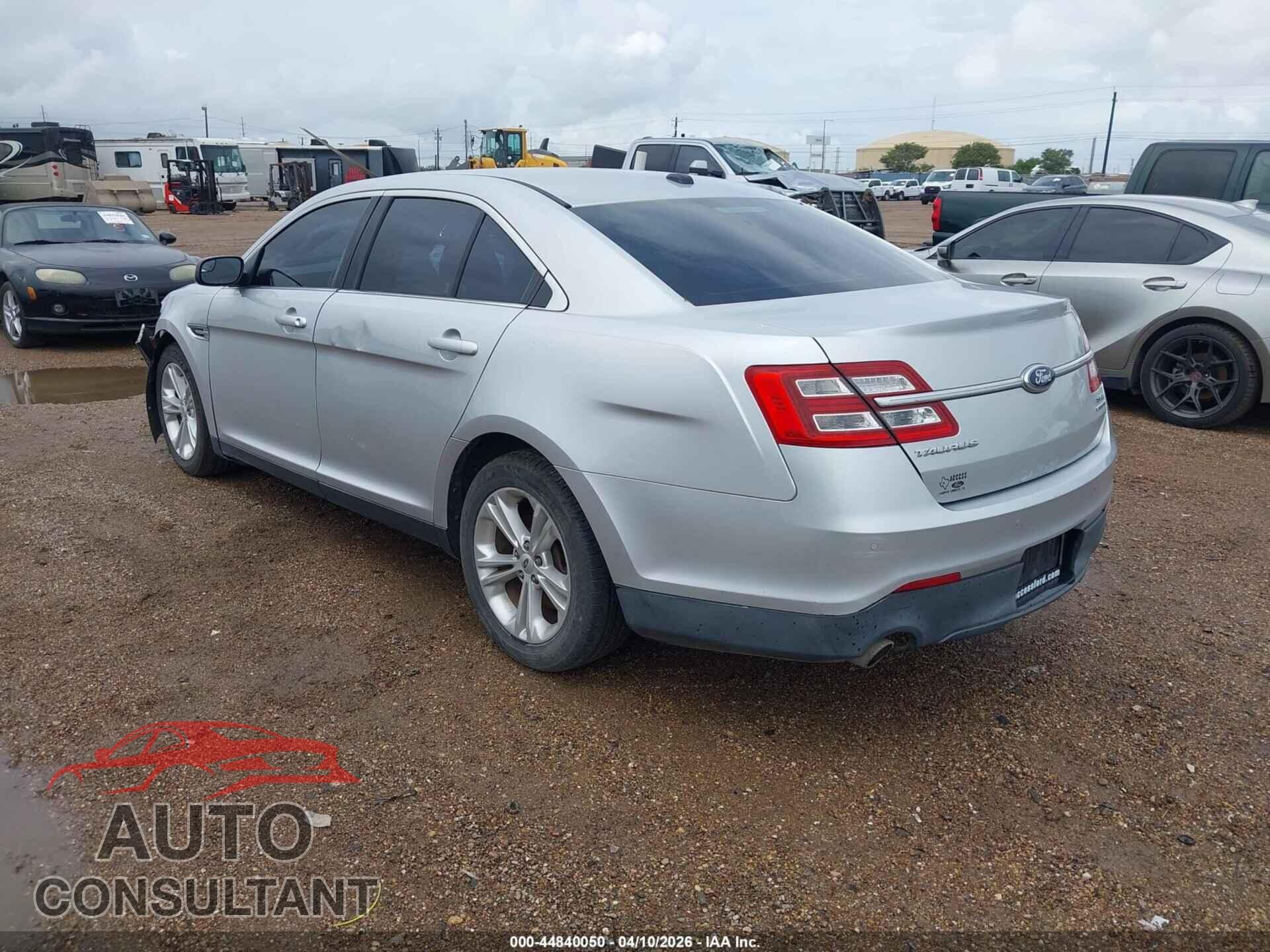 FORD TAURUS 2013 - 1FAHP2E86DG183996