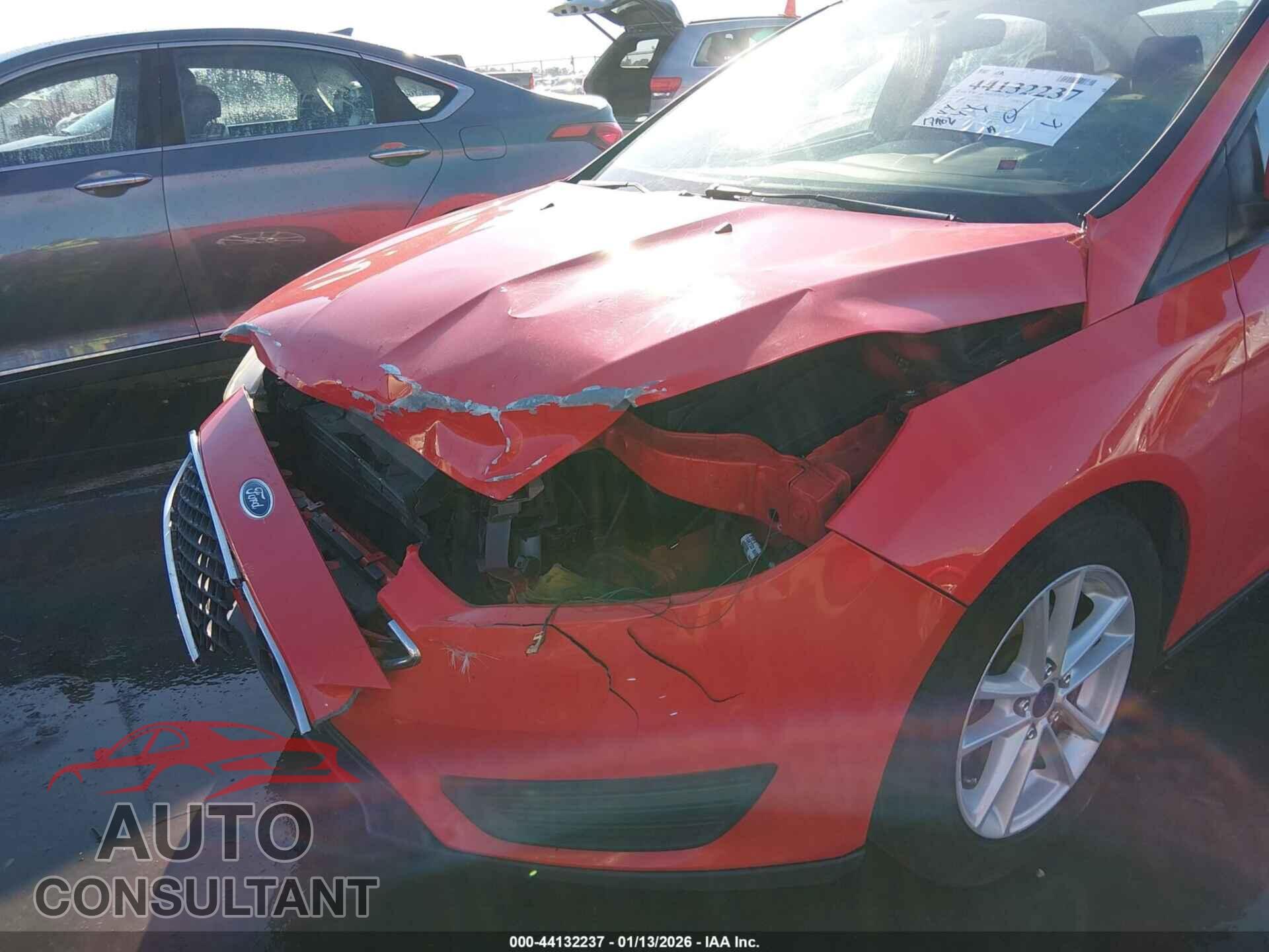FORD FOCUS 2017 - 1FADP3F29HL259691