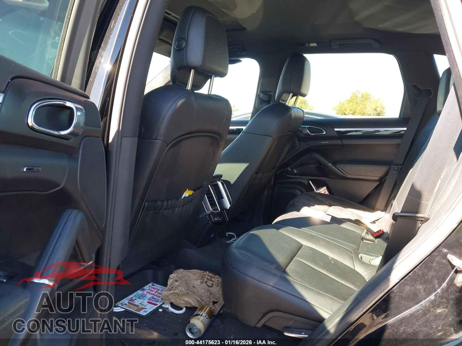 PORSCHE CAYENNE 2012 - WP1AA2A25CLA00543