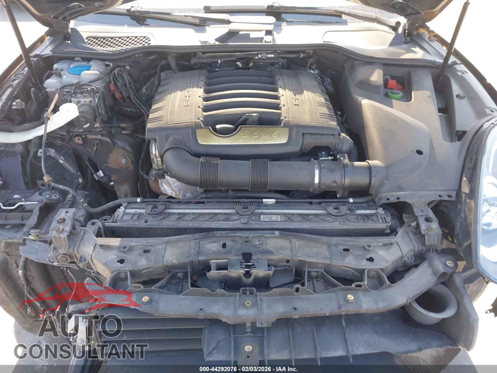 PORSCHE CAYENNE 2016 - WP1AA2A28GLA03863