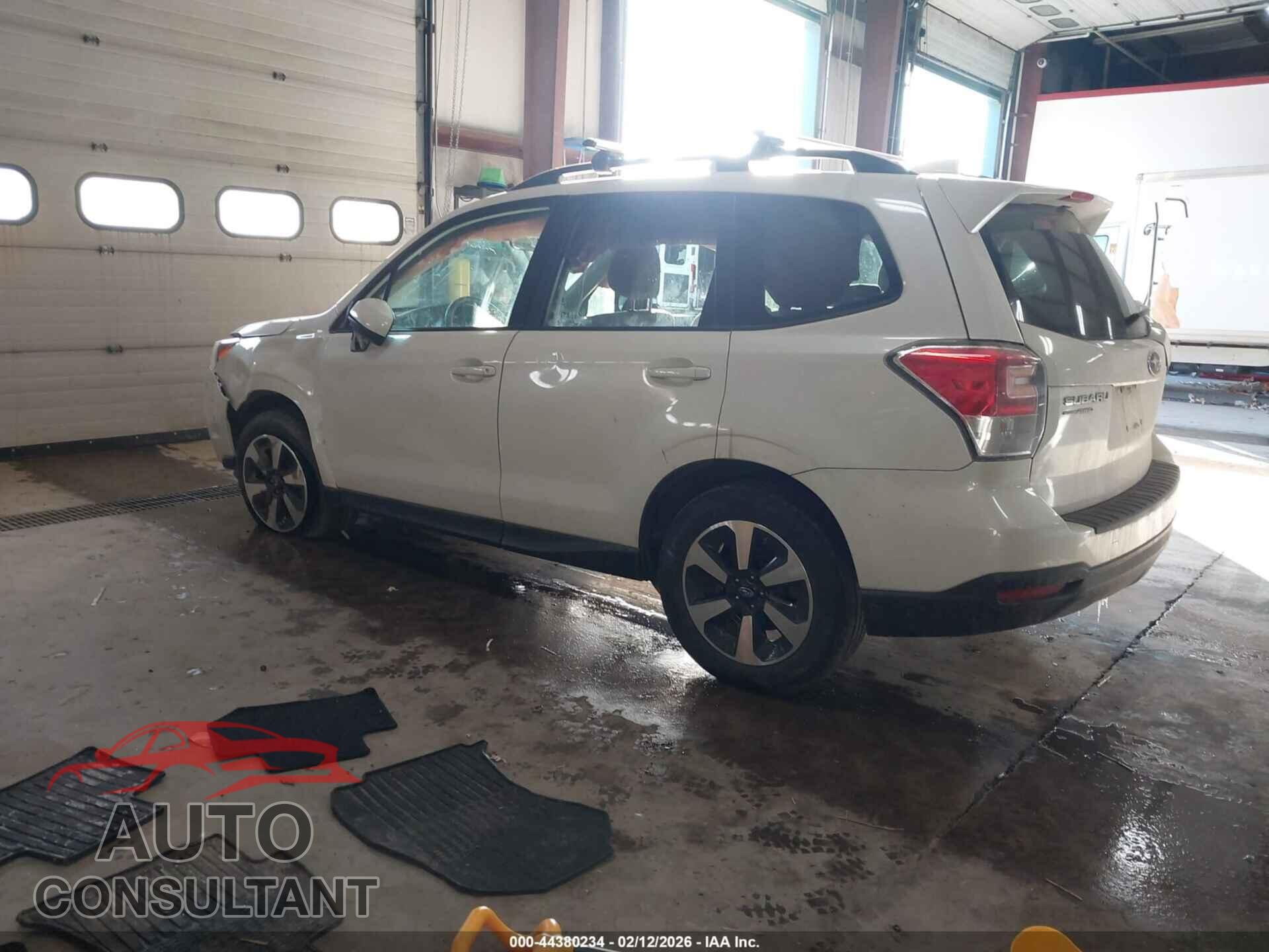 SUBARU FORESTER 2018 - JF2SJAEC0JH474744
