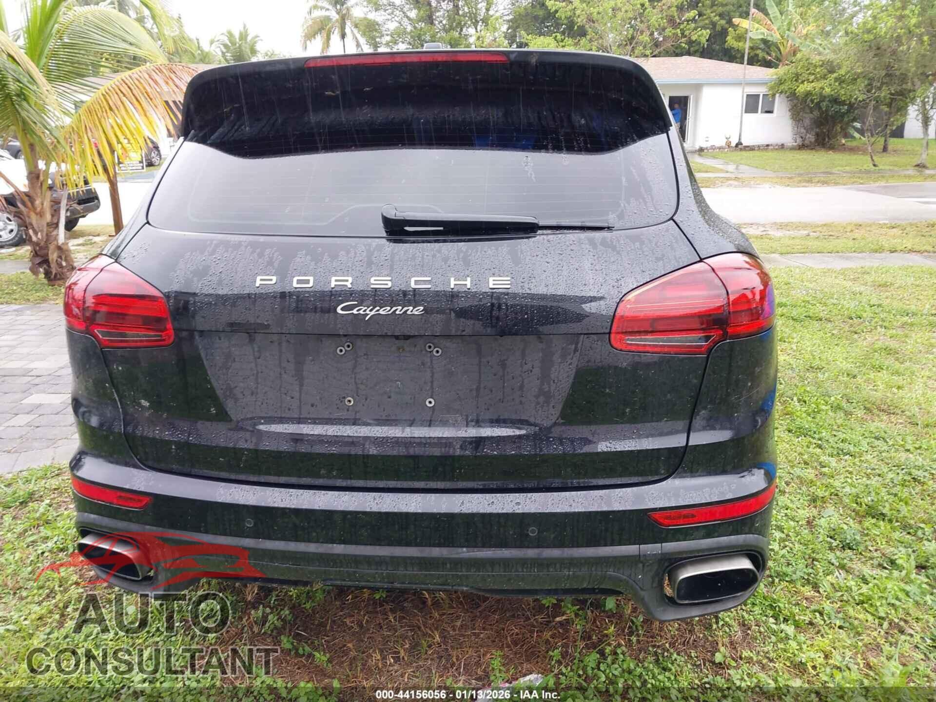 PORSCHE CAYENNE 2018 - WP1AA2A21JKA04981