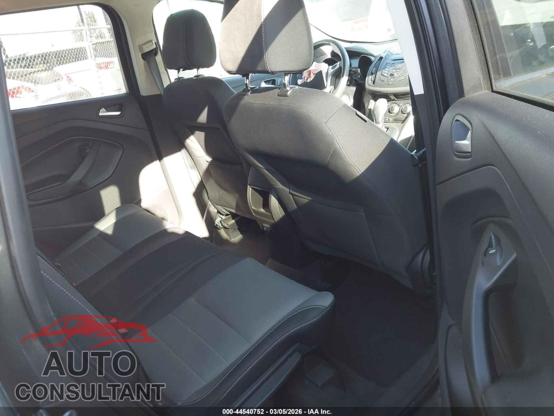 FORD ESCAPE 2016 - 1FMCU0G93GUA32199