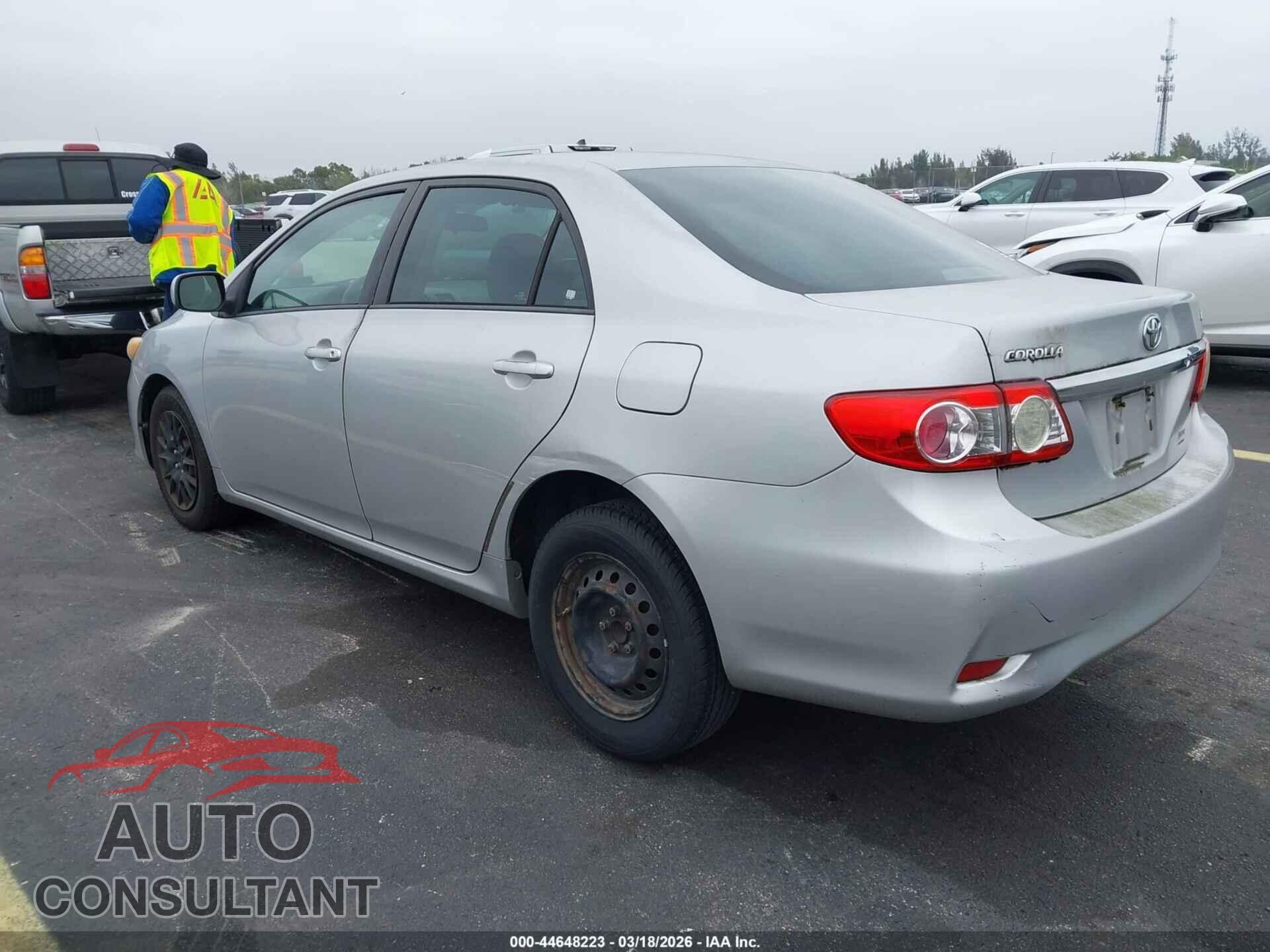 TOYOTA COROLLA 2011 - 2T1BU4EE7BC584527