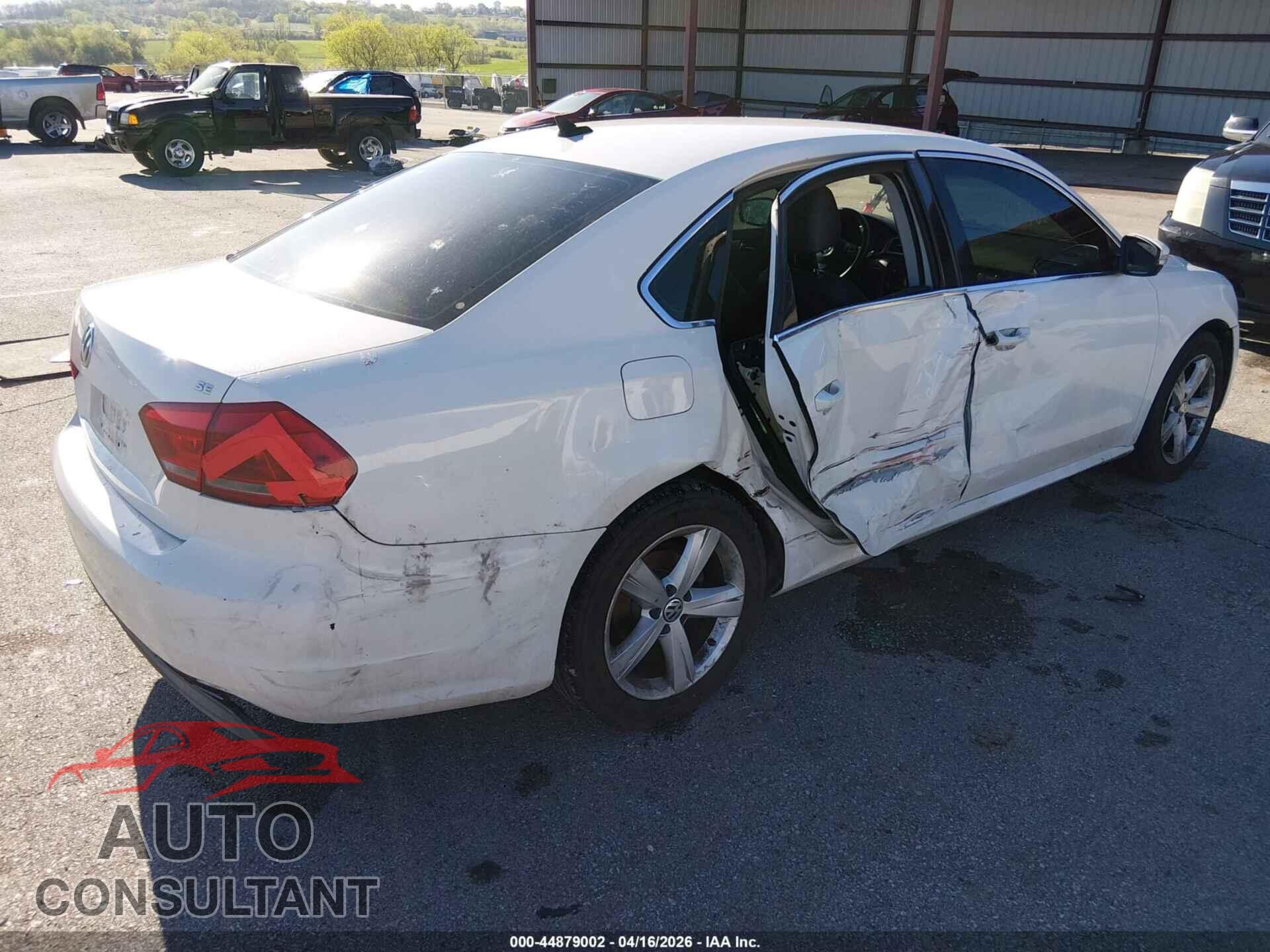 VOLKSWAGEN PASSAT 2014 - 1VWBP7A35EC004621