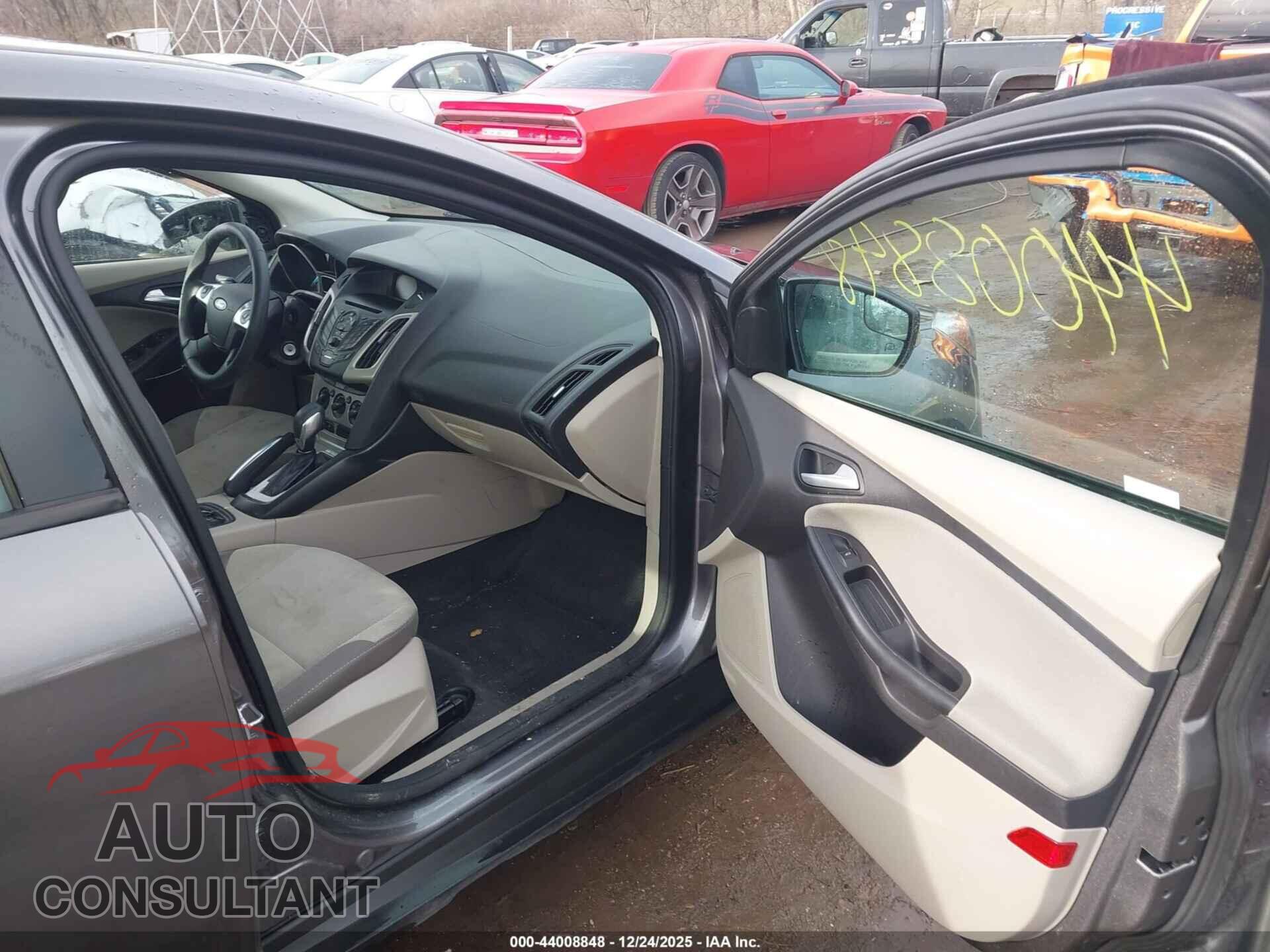 FORD FOCUS 2014 - 1FADP3F28EL136914