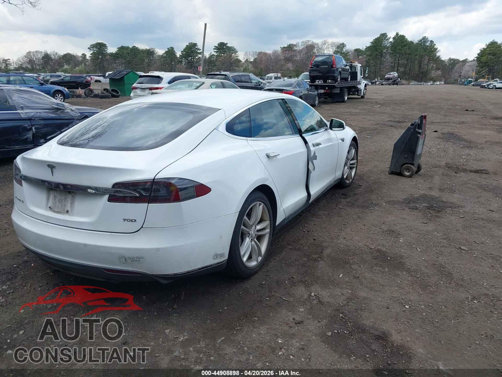 TESLA MODEL S 2015 - 5YJSA1S22FF082740