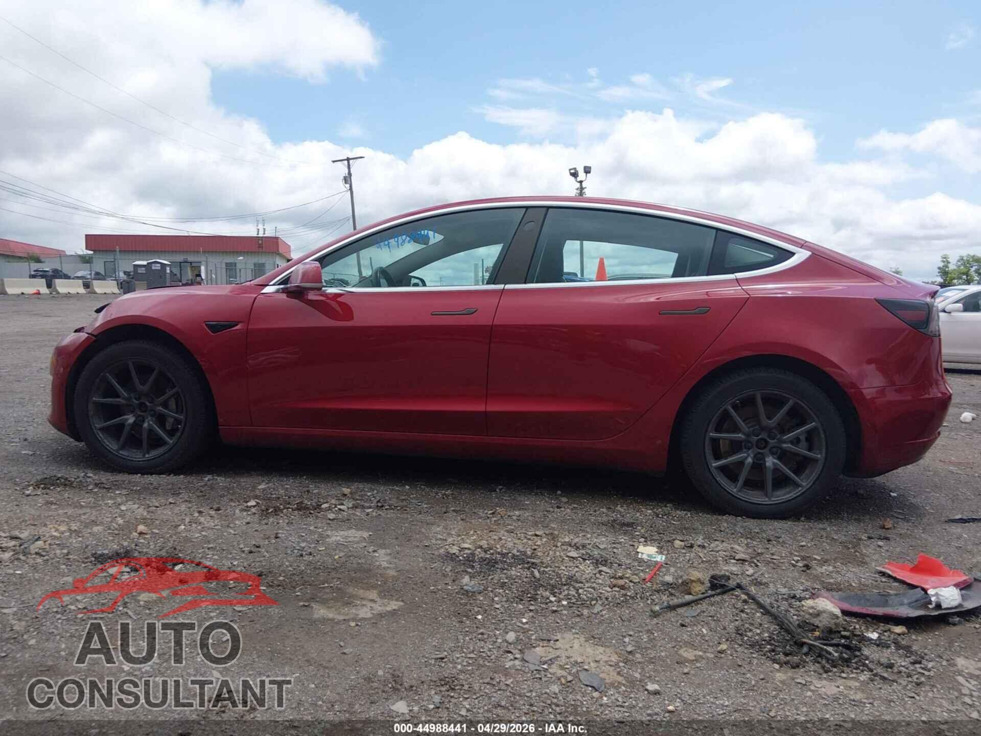 TESLA MODEL 3 2018 - 5YJ3E1EB9JF064247