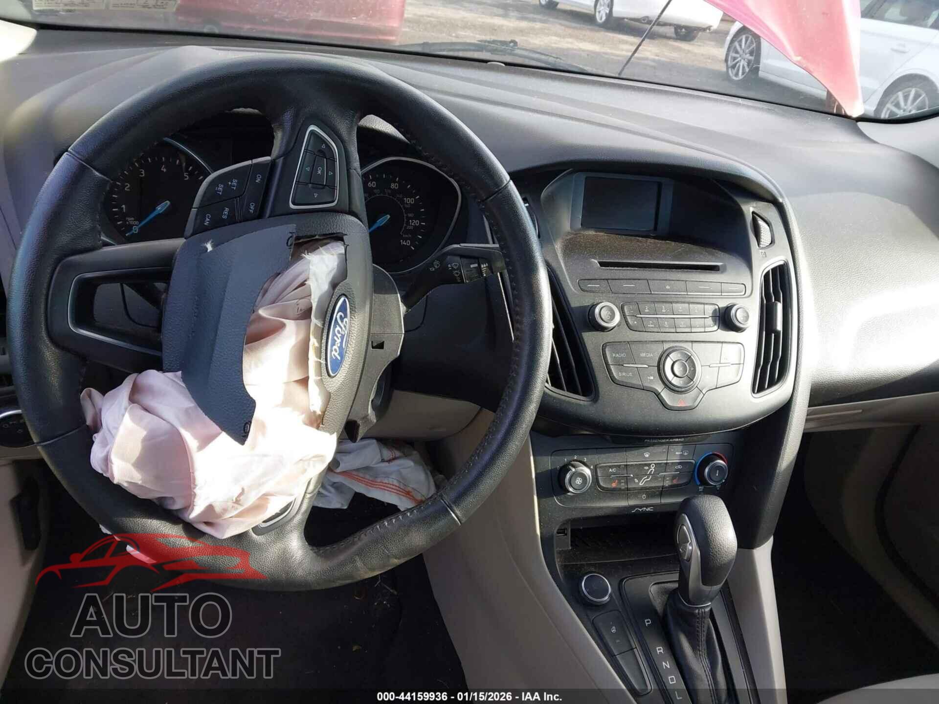 FORD FOCUS 2017 - 1FADP3F28HL201197