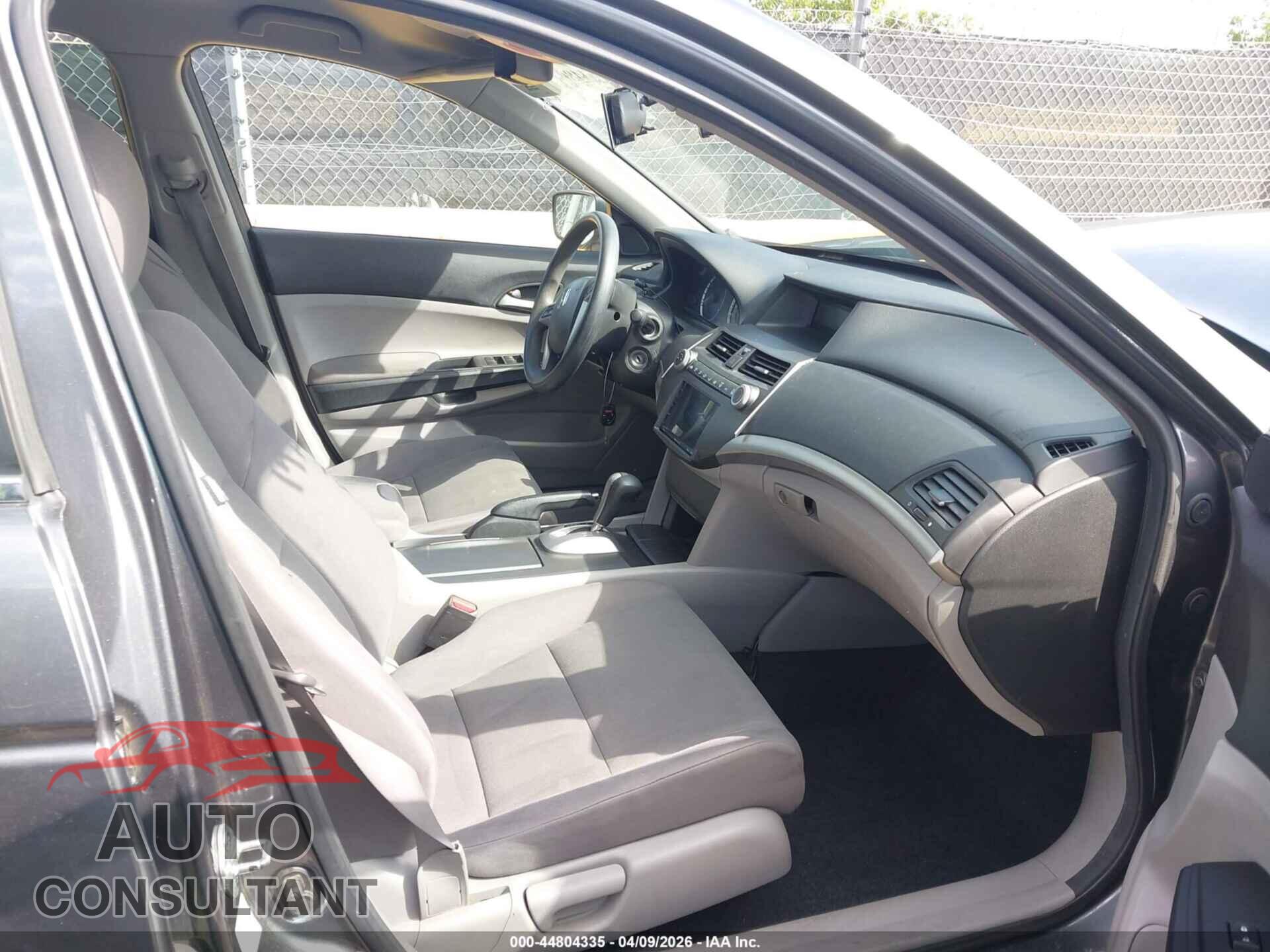 HONDA ACCORD 2012 - 1HGCP2F38CA103012
