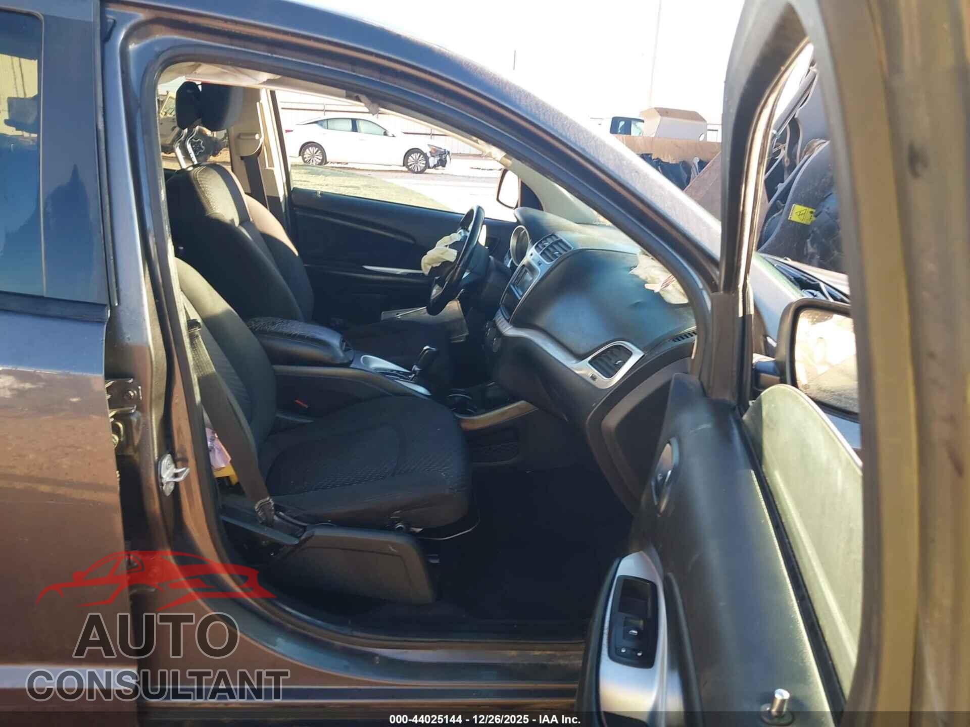 DODGE JOURNEY 2018 - 3C4PDCAB4JT196193