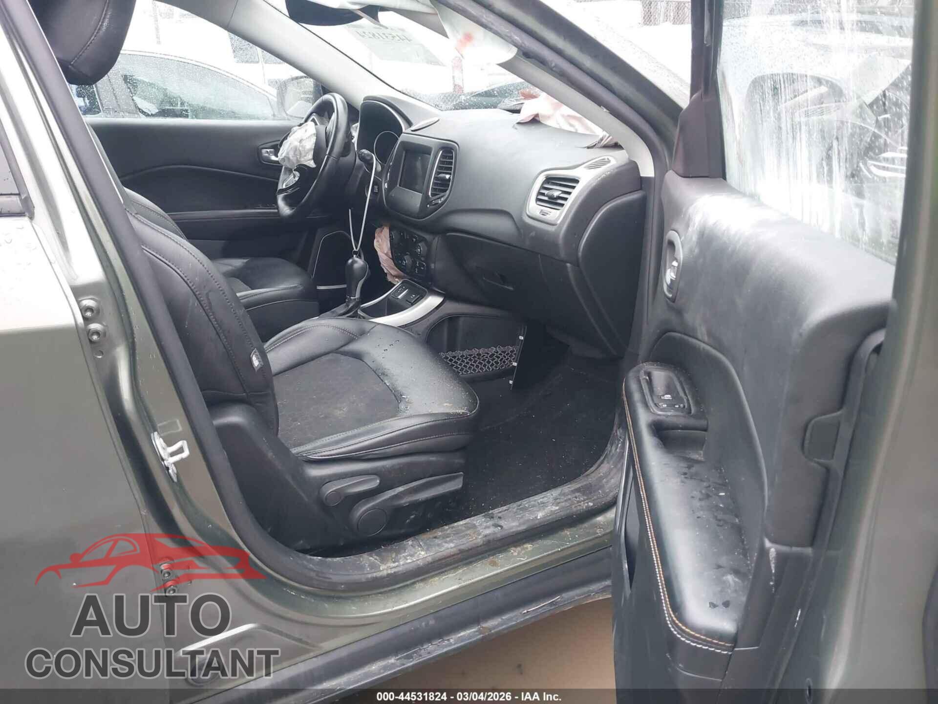 JEEP COMPASS 2018 - 3C4NJCBB1JT124706