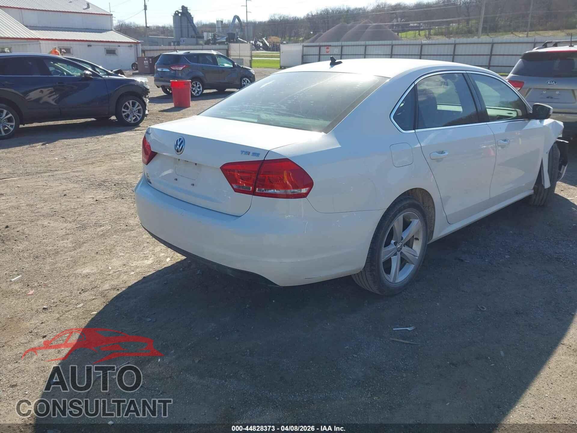 VOLKSWAGEN PASSAT 2014 - 1VWBS7A35EC040663