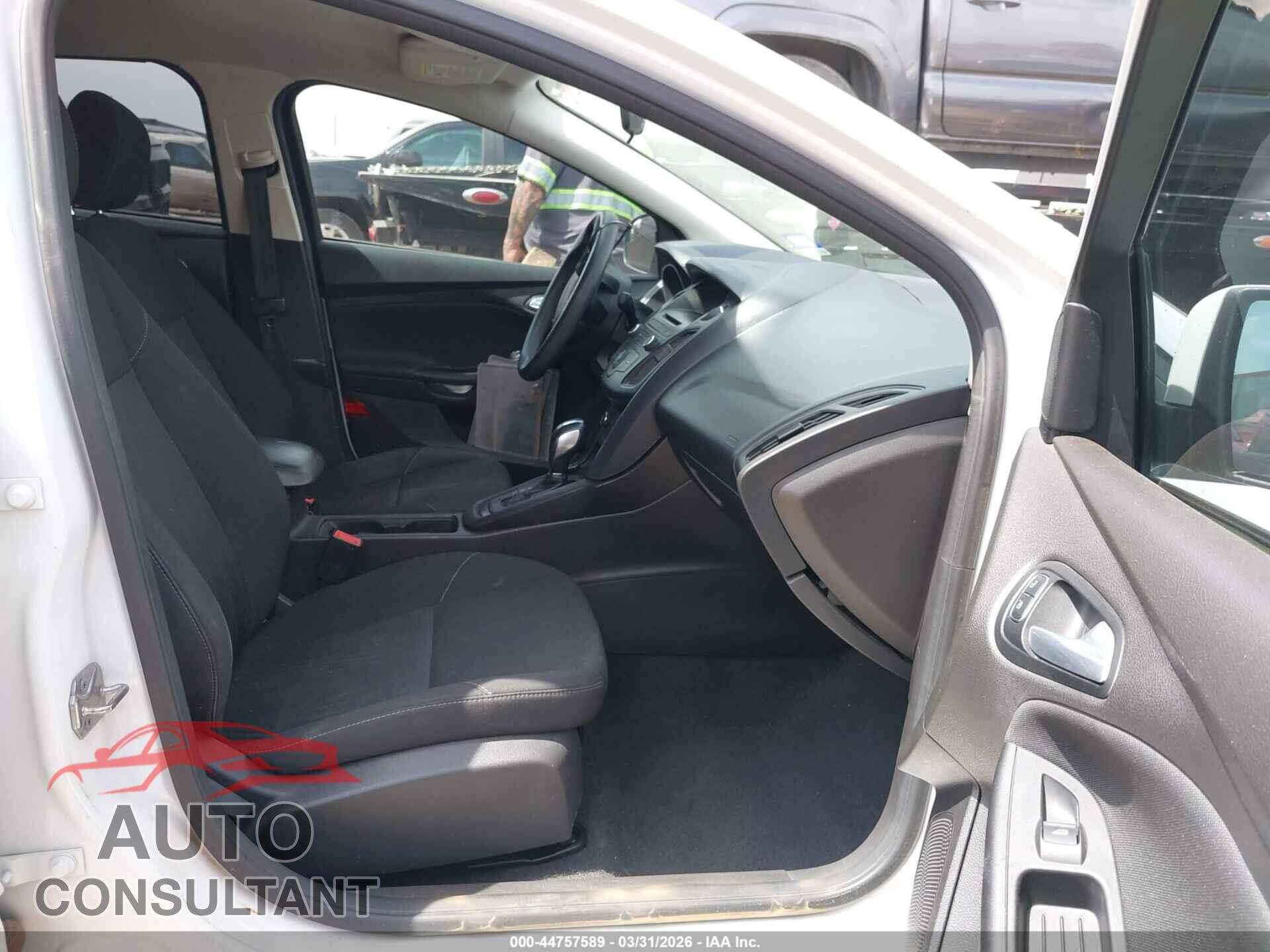 FORD FOCUS 2016 - 1FADP3F20GL268598
