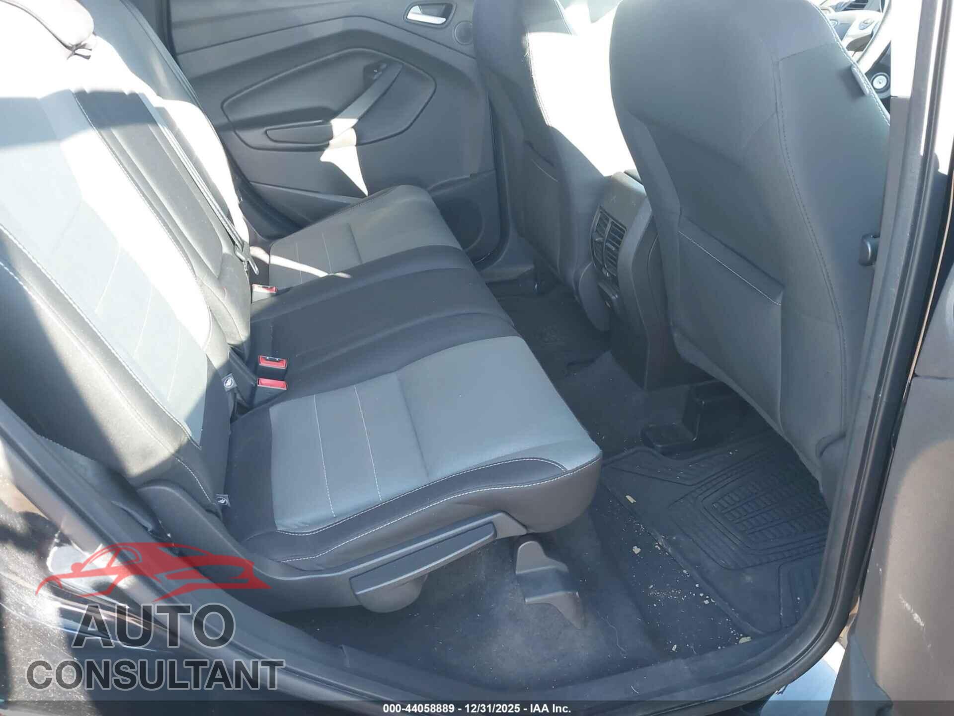 FORD ESCAPE 2016 - 1FMCU0GX1GUC55355