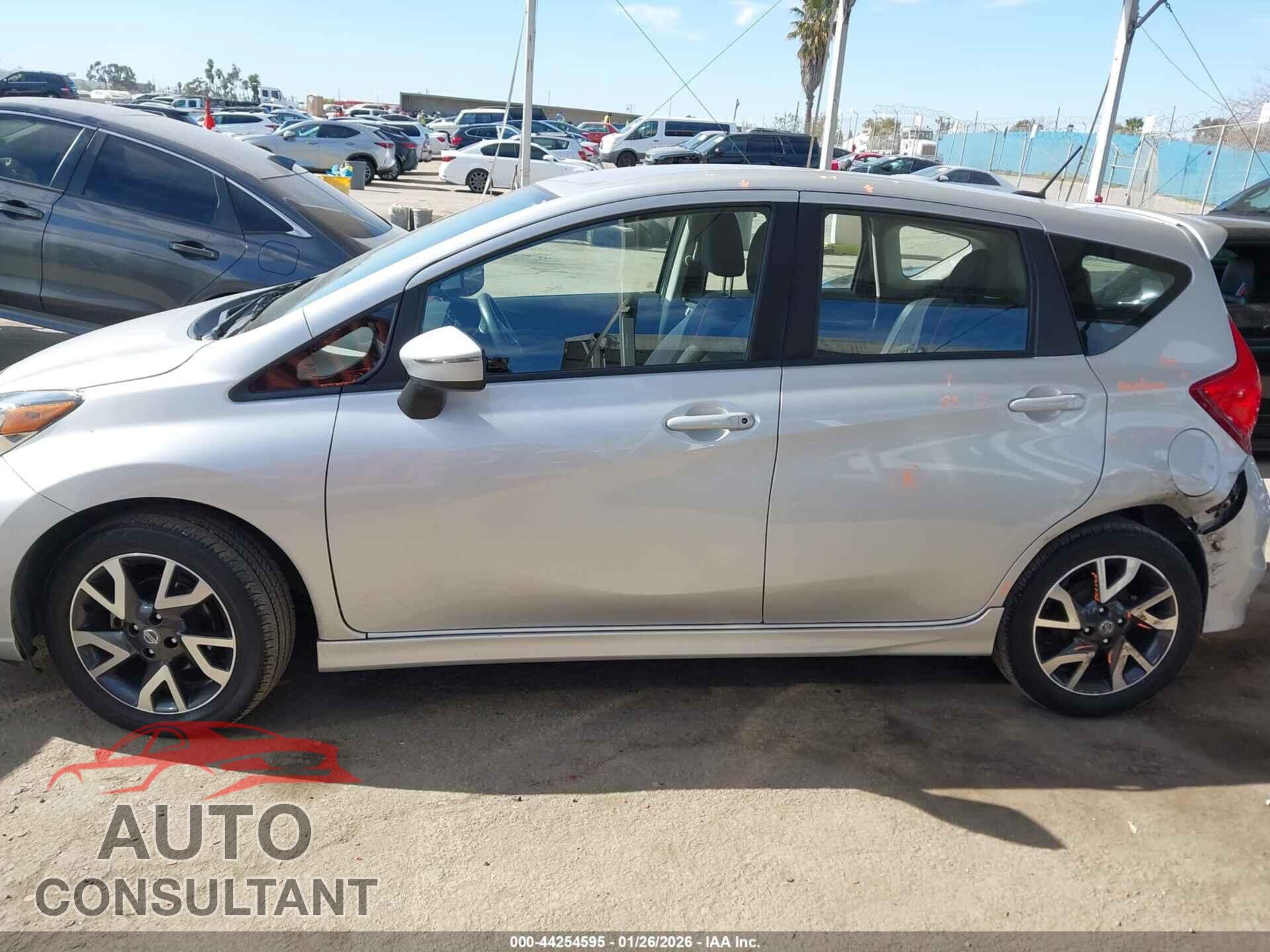 NISSAN VERSA NOTE 2017 - 3N1CE2CP0HL352127