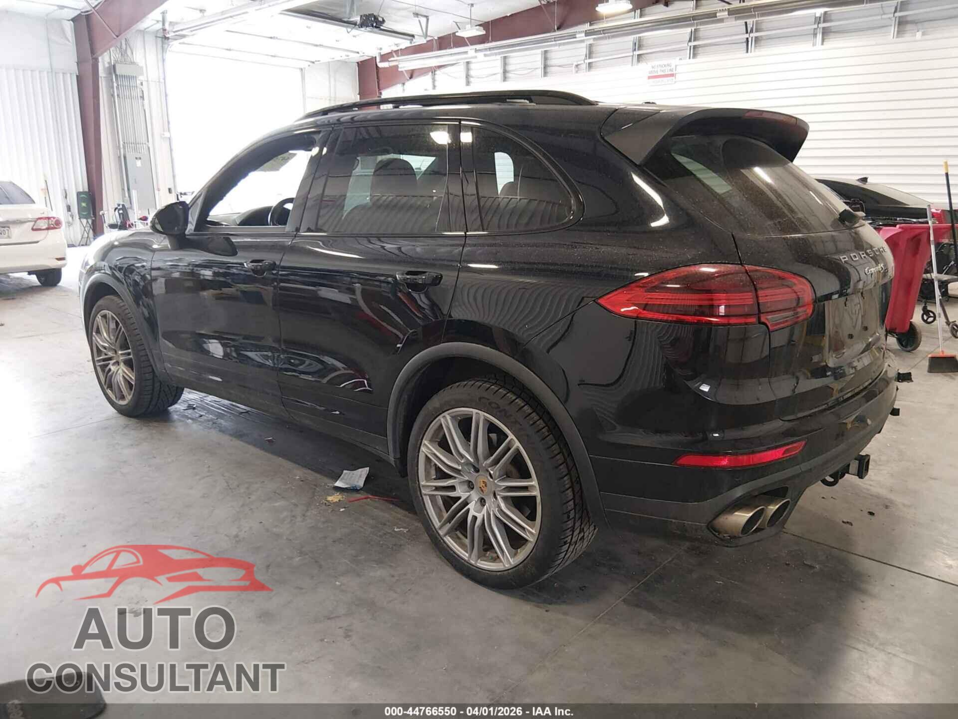 PORSCHE CAYENNE 2017 - WP1AB2A27HLA52261