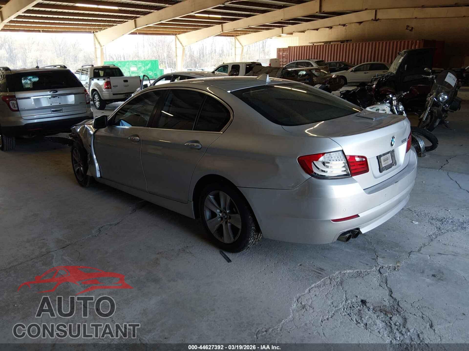 BMW 528I 2011 - WBAFR1C59BC748080