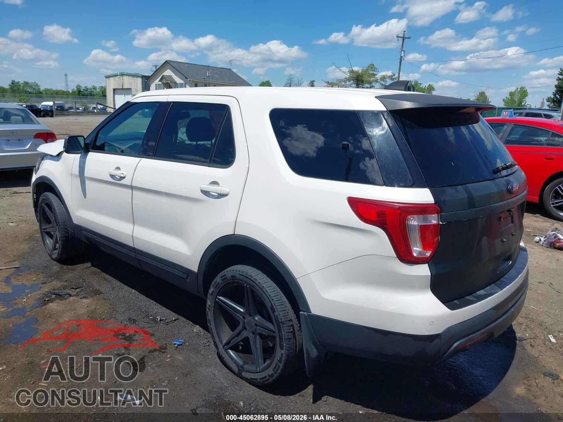 FORD EXPLORER 2017 - 1FM5K8D8XHGC74335