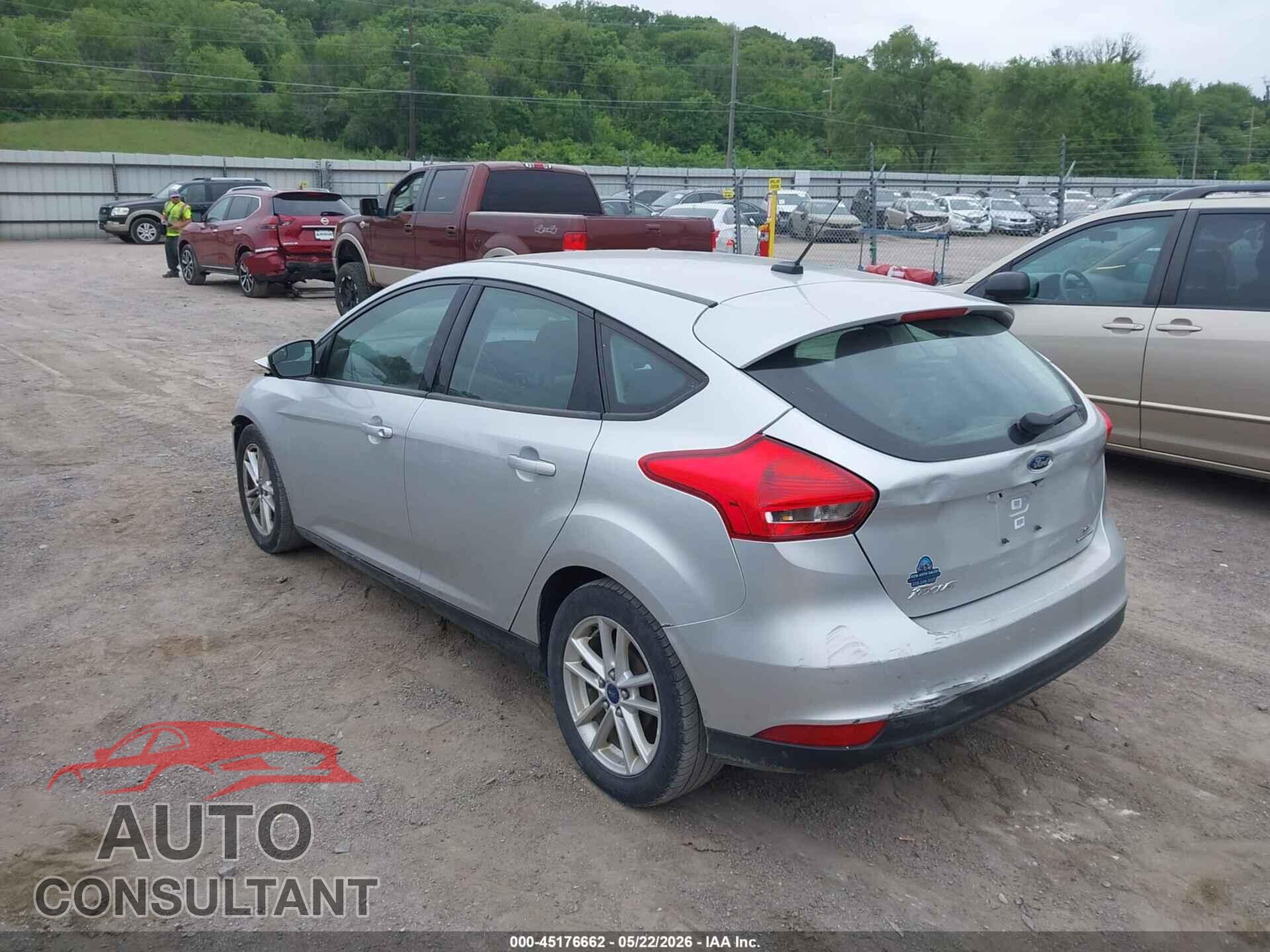 FORD FOCUS 2015 - 1FADP3K20FL295255