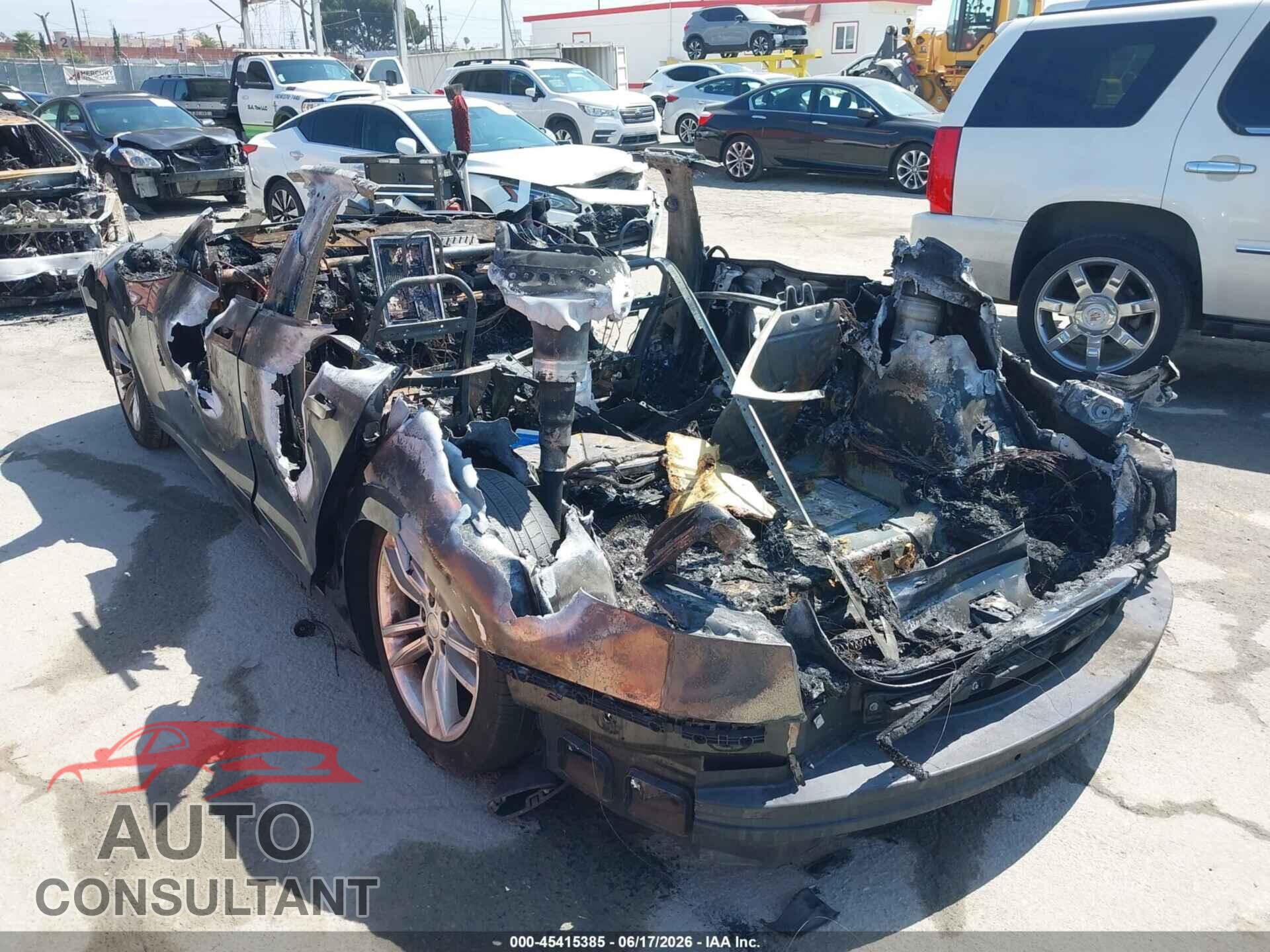 TESLA MODEL S 2013 - 5YJSA1DP7DFP18297