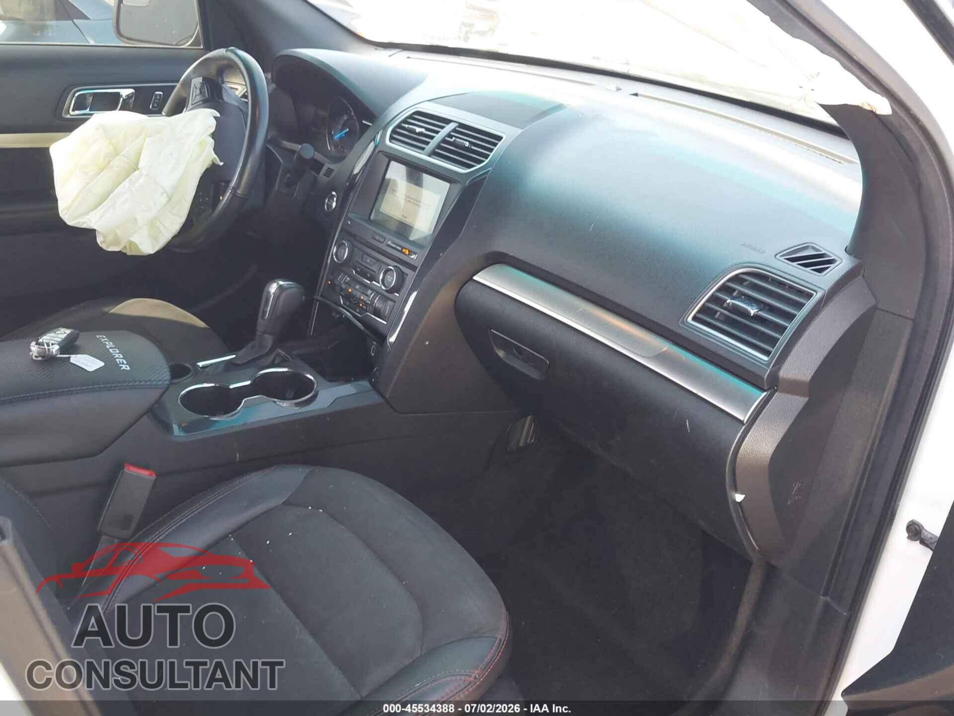 FORD EXPLORER 2018 - 1FM5K7D8XJGB74364