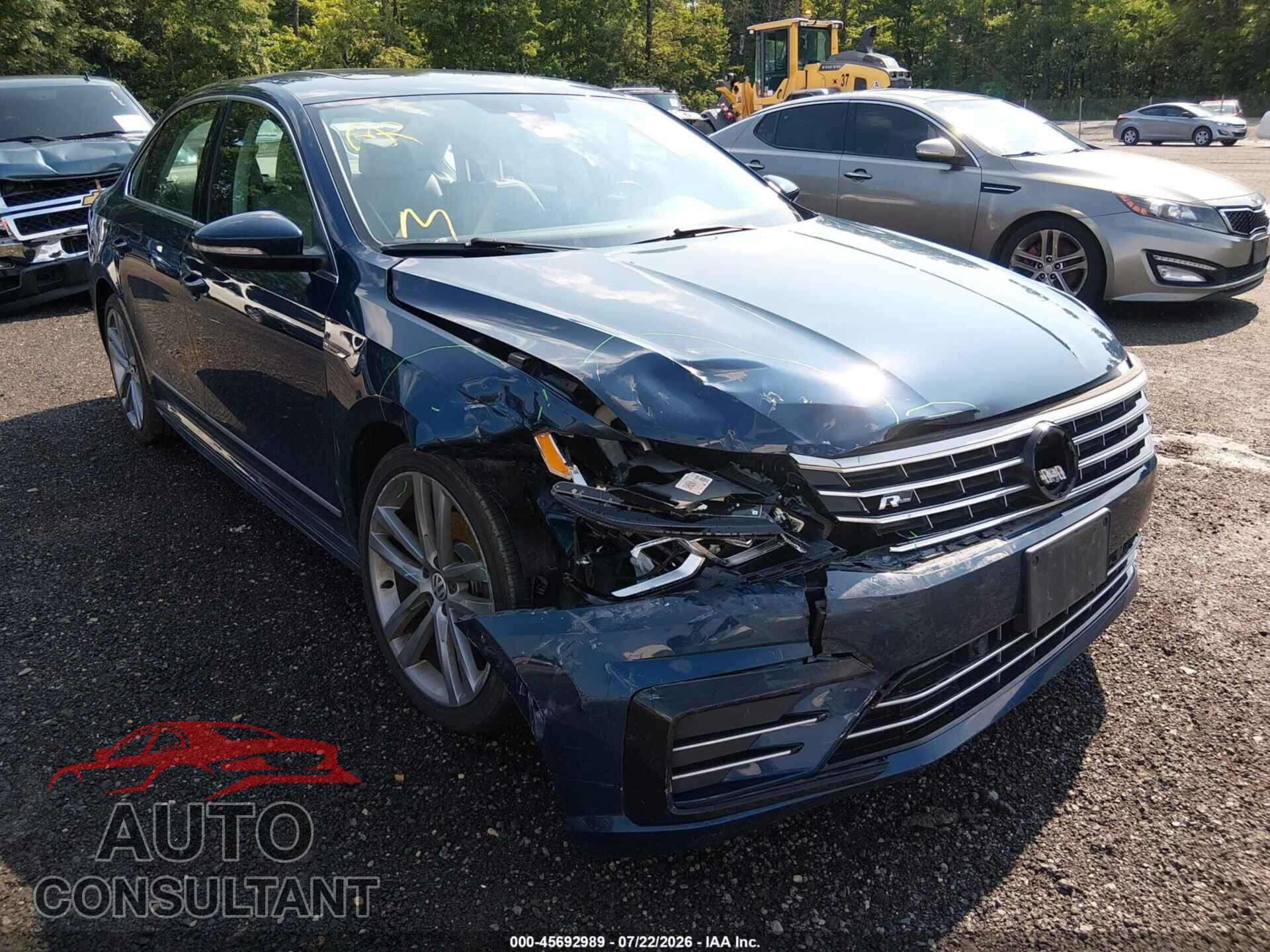 VOLKSWAGEN PASSAT 2019 - 1VWMA7A37KC012001